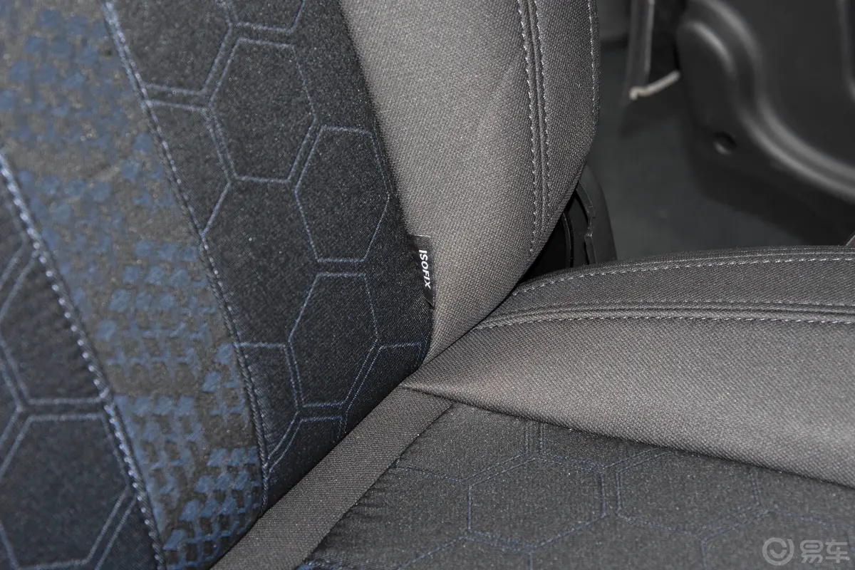 菱智M5 EV客运版 460km 标准型 7座儿童座椅接口