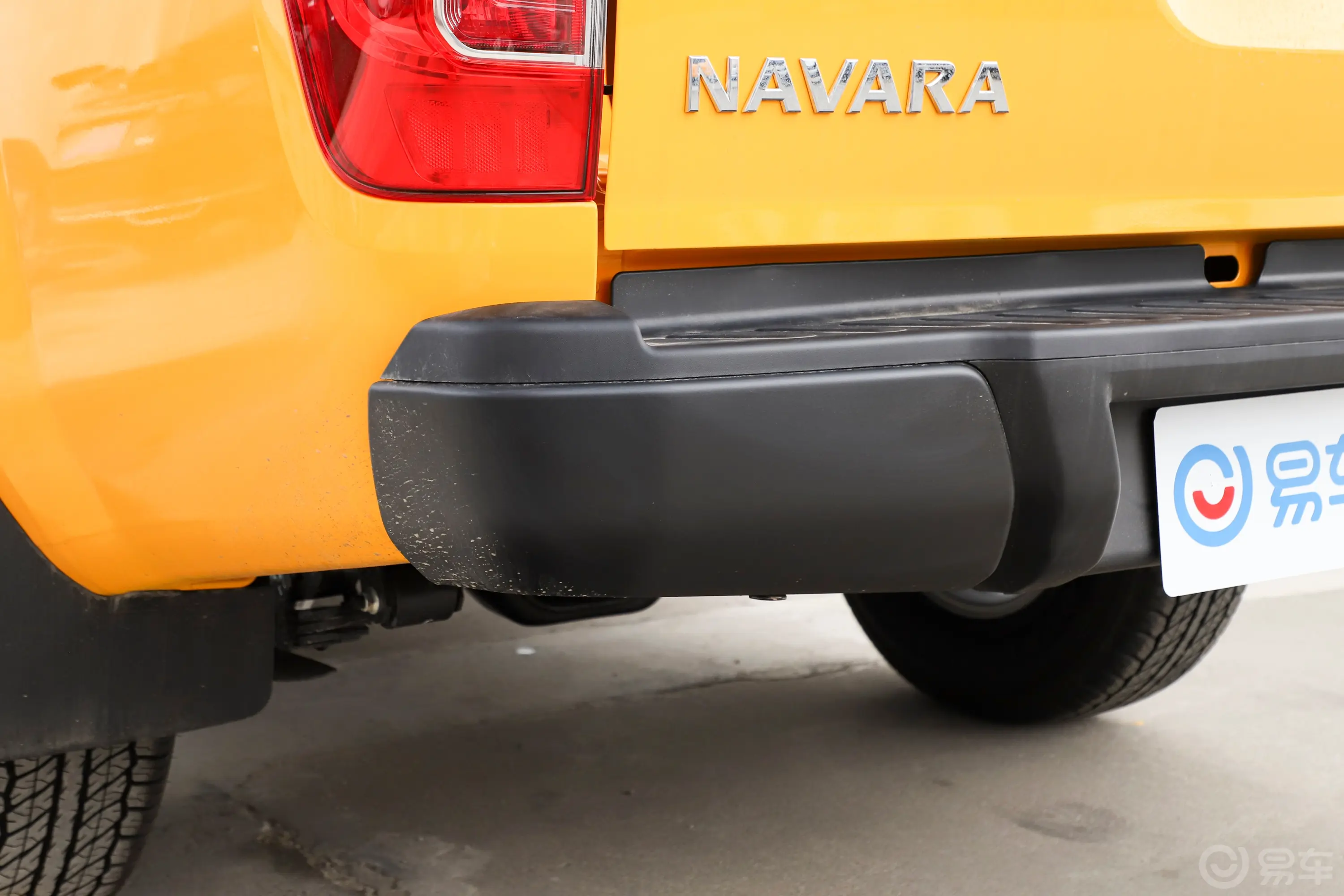纳瓦拉改款 2.5L 手动四驱舒适型外观细节