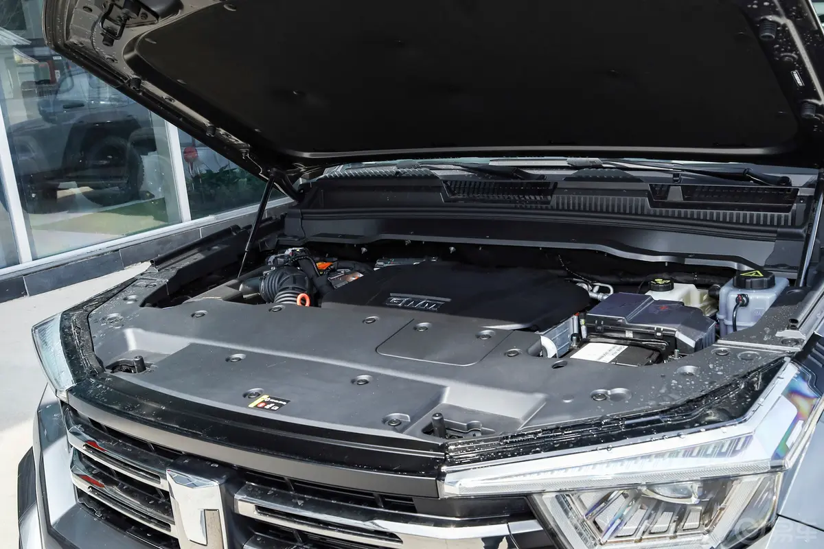 坦克400新能源2.0T 105km 越野版 37.1kWh动力底盘