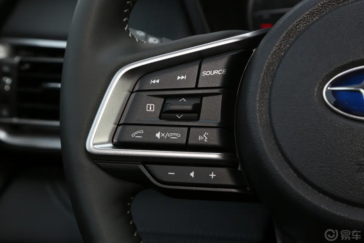 傲虎2.5i AWD旗舰版EyeSight左侧方向盘功能按键
