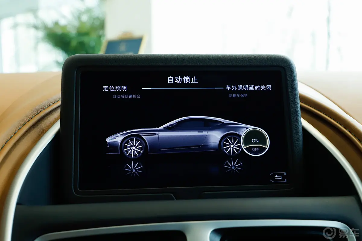 阿斯顿·马丁DB114.0T V8 Coupe车机