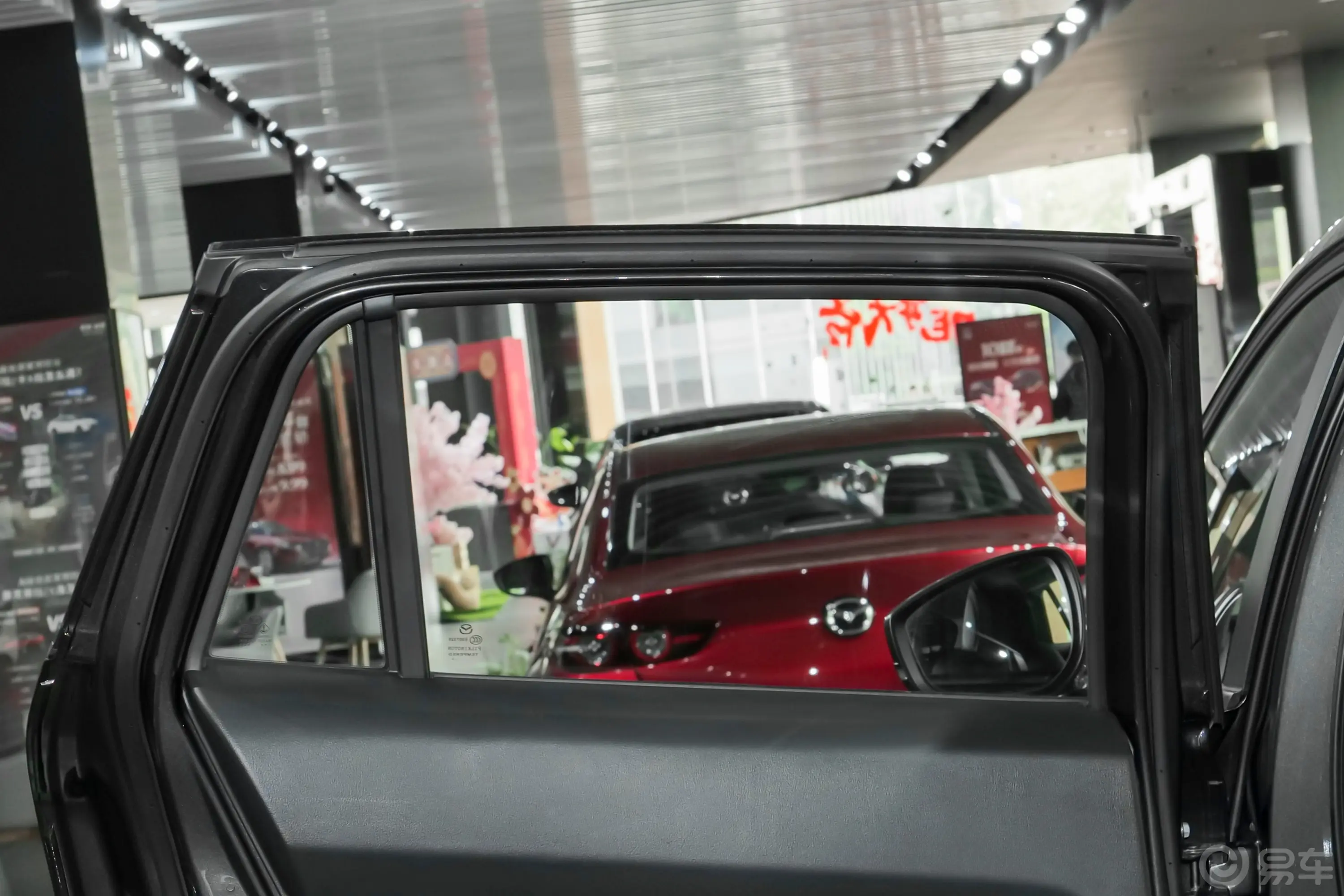 马自达CX-50 行也2.5L 畅行版后排侧窗遮阳帘