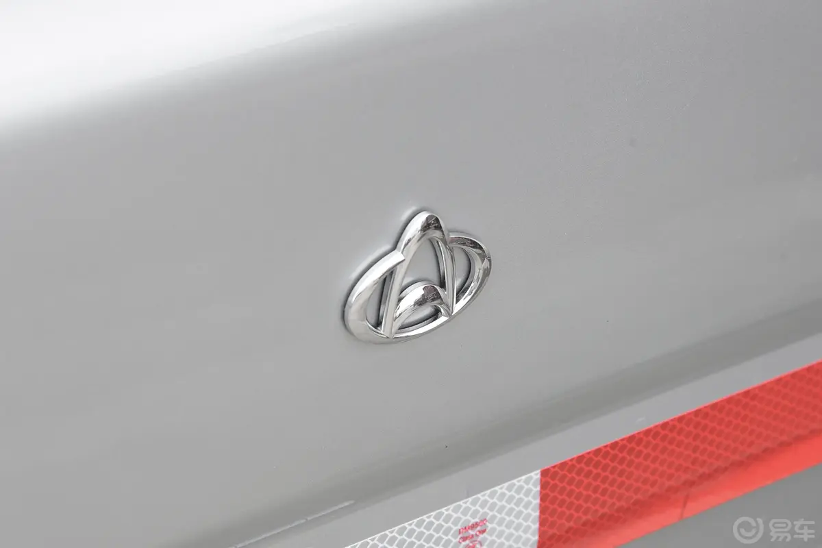 长安星卡PLUS1.6L 栏板车单排舒适型空调版 CNG外观细节
