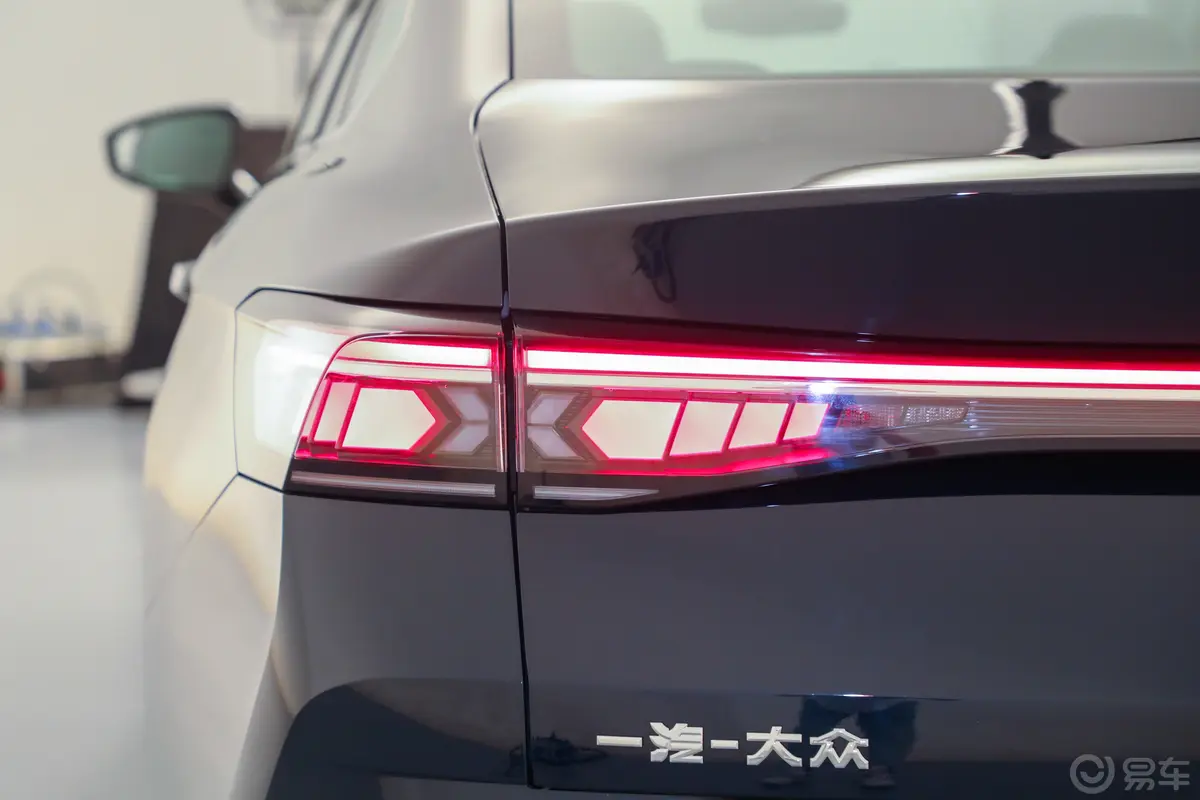 迈腾380TSI 顶配版外观灯组