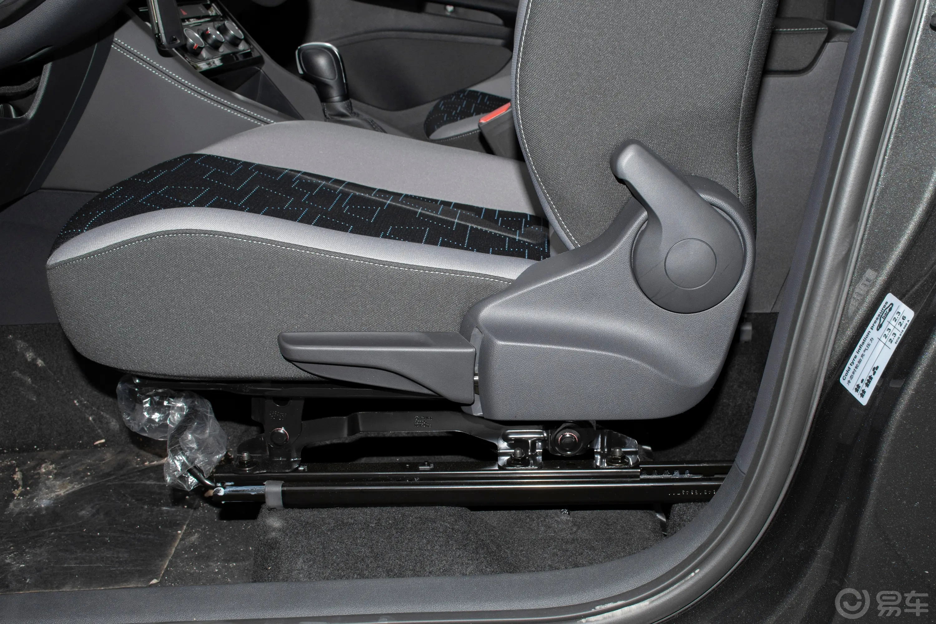 捷达VS7280TSI 自动先锋版主驾座椅调节