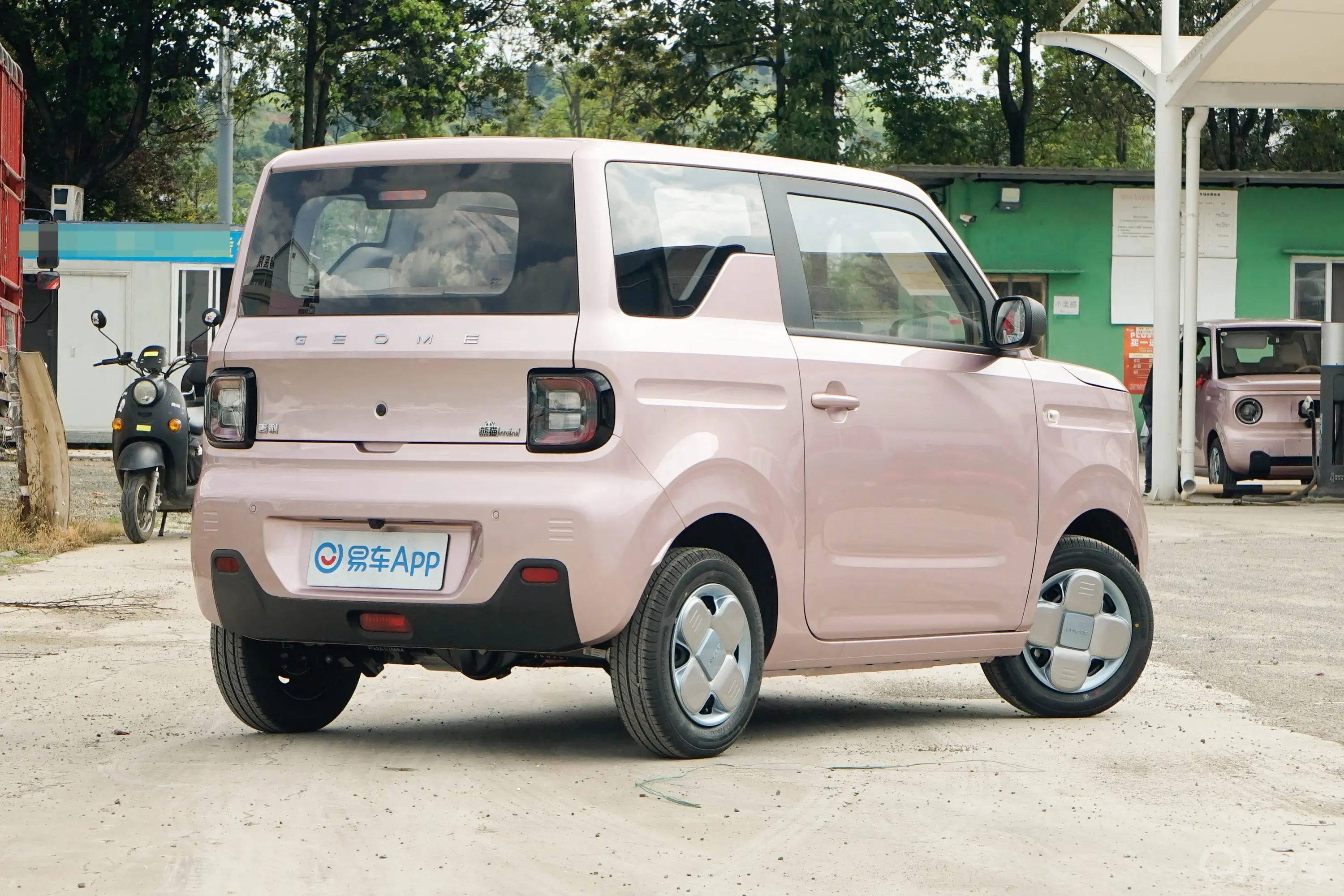 熊猫熊猫mini 200km 耐力熊侧后45度车头向右水平