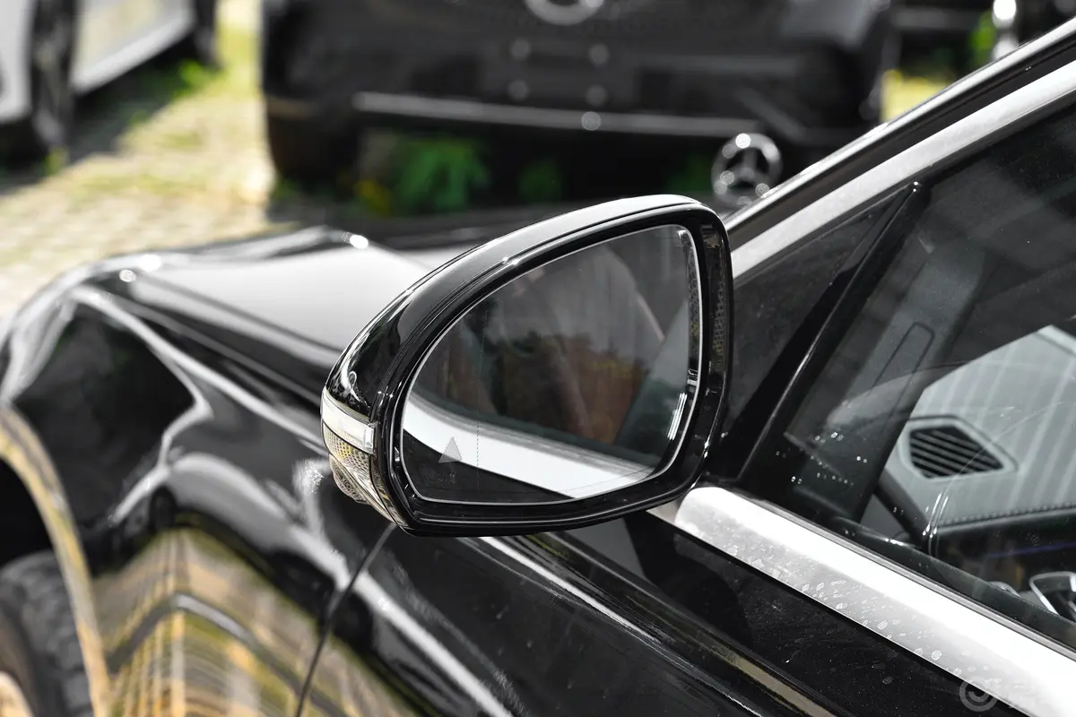 奔驰S级改款 S 400 L 豪华型主驾驶后视镜背面