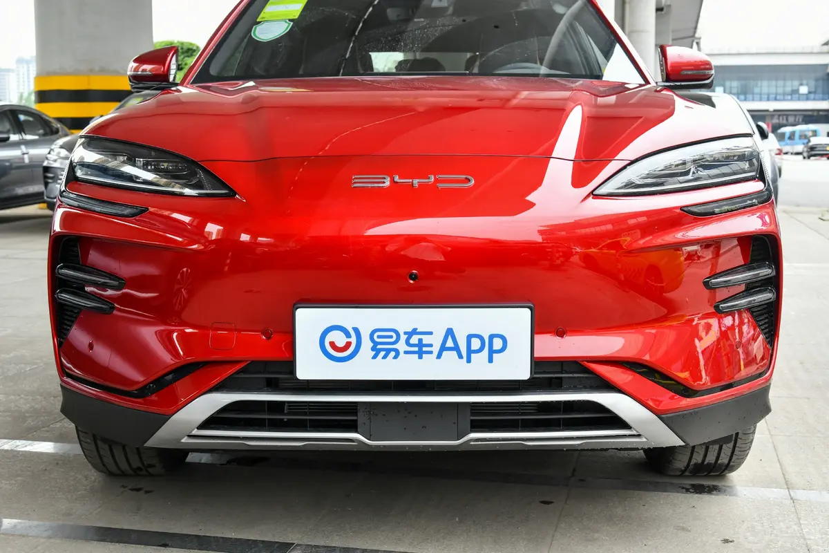 宋PLUS新能源EV 荣耀版 605km 旗舰PLUS外观细节