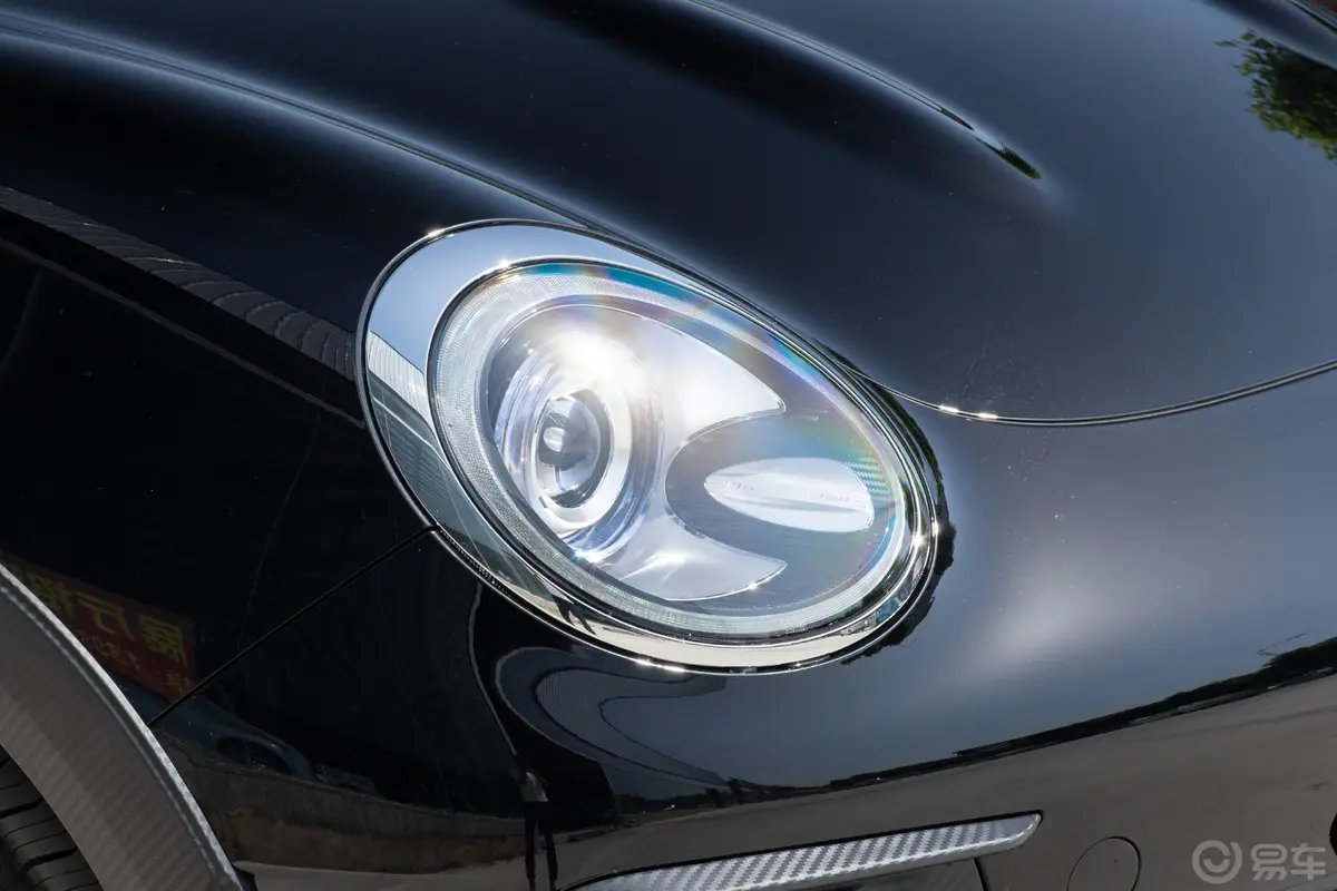 欧拉好猫GT木兰版 401km 豪华型大灯侧45度俯拍