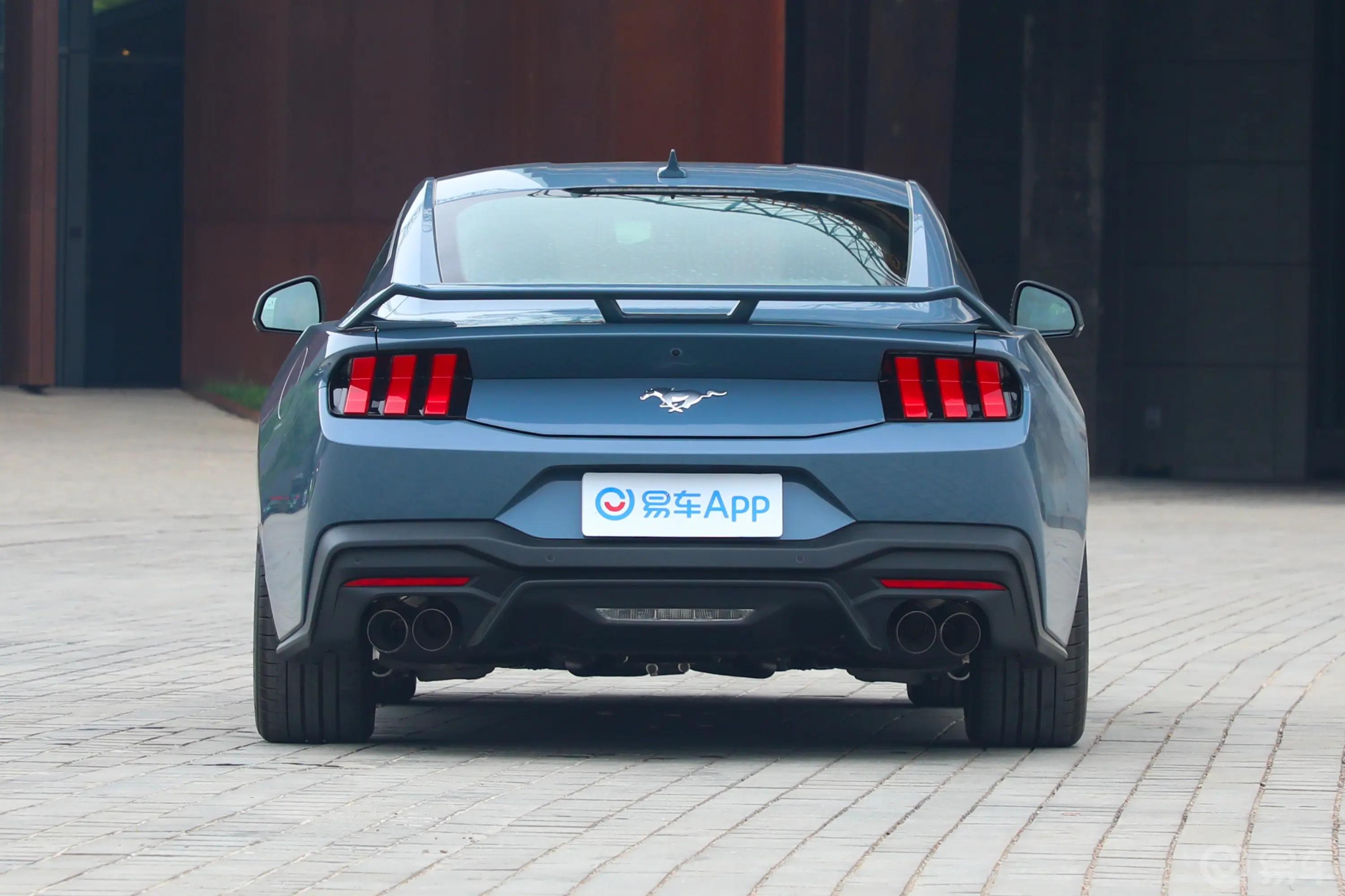 Mustang2.3T 硬顶性能版正后水平