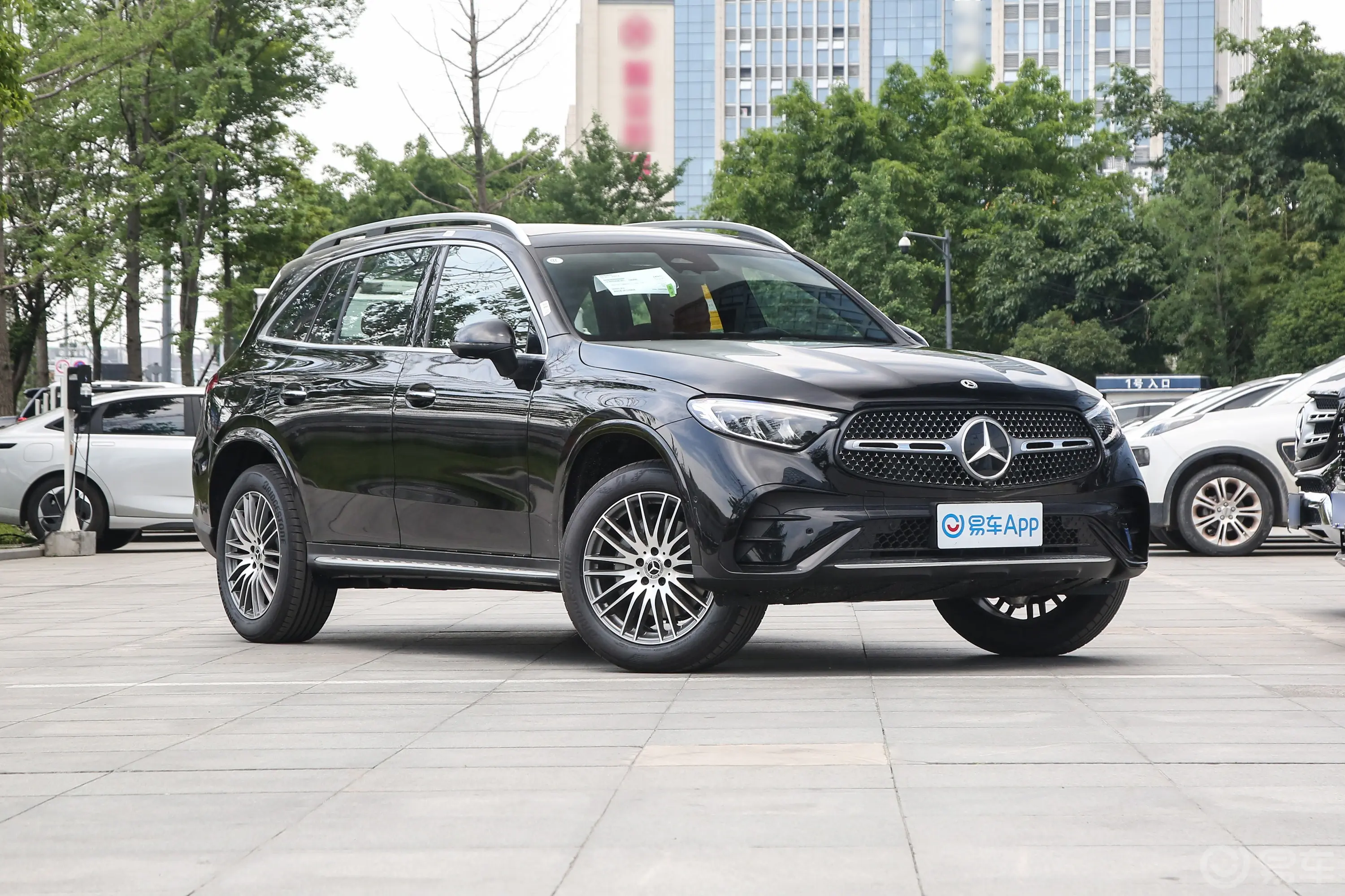 奔驰GLC改款 GLC 300 L 4MATIC 动感型 5座