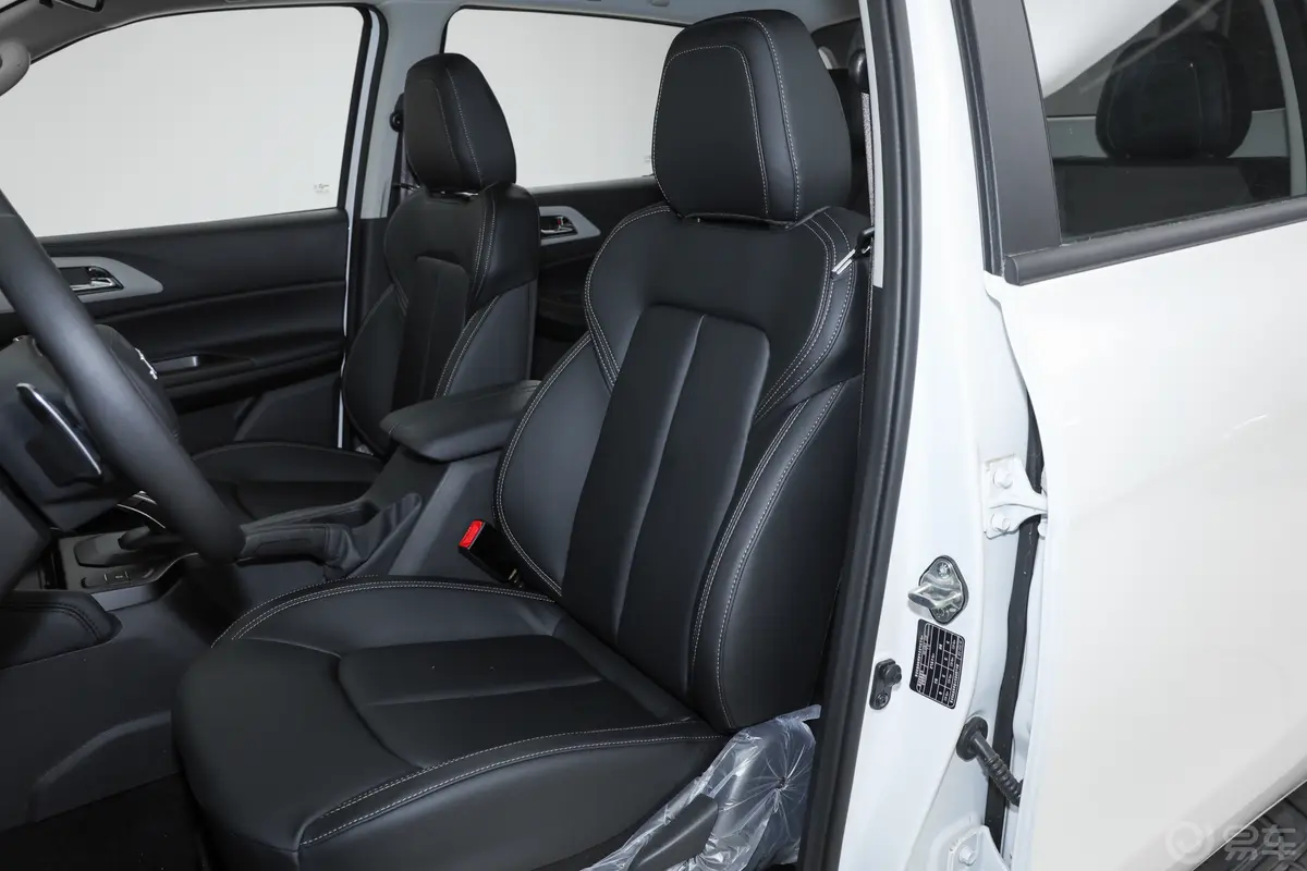 域虎72.0T 自动四驱标轴舒享款 汽油驾驶员座椅