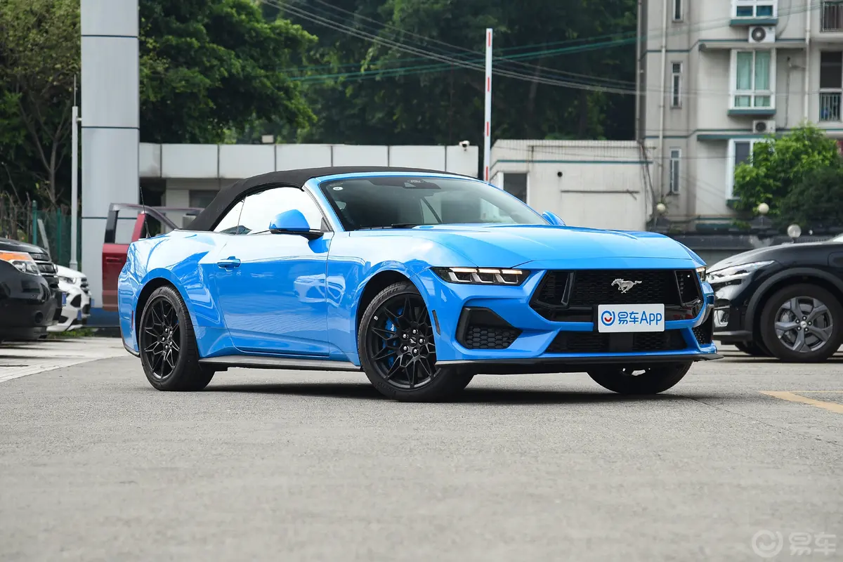 Mustang2.3T 敞篷运动版车辆信息铭牌