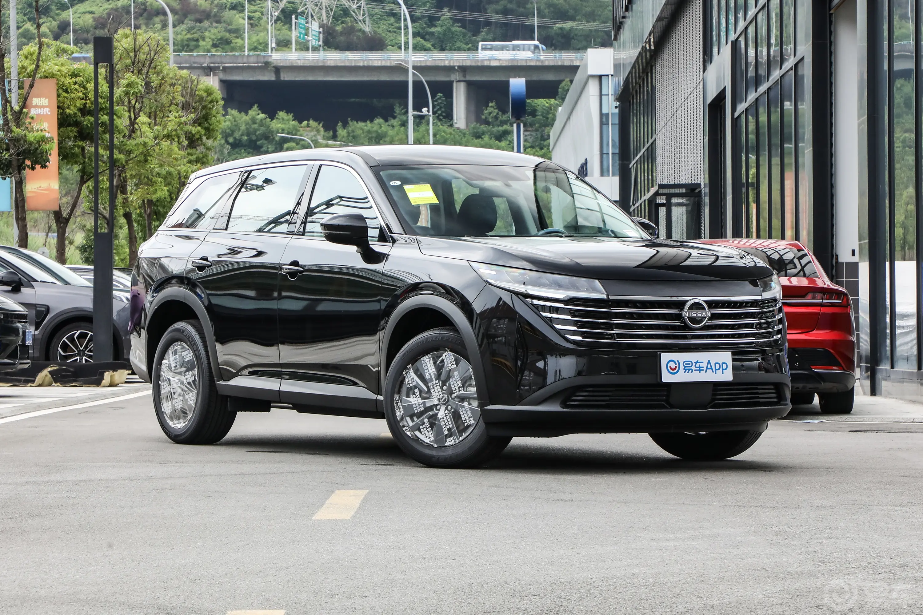 PATHFINDER 探陆2.0T 两驱智悦版 6座侧前45度车头向右水平