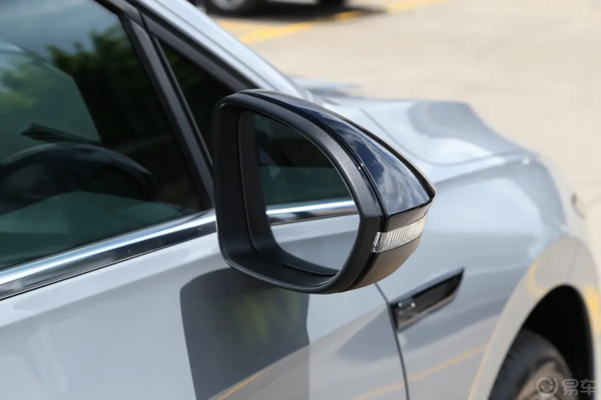 高尔夫280TSI R-Line 50年传奇版外观细节