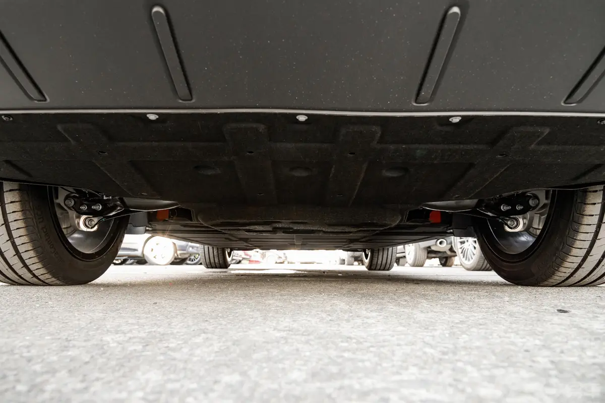 零跑C11纯电版 580km 580四驱激光雷达版后悬架整体
