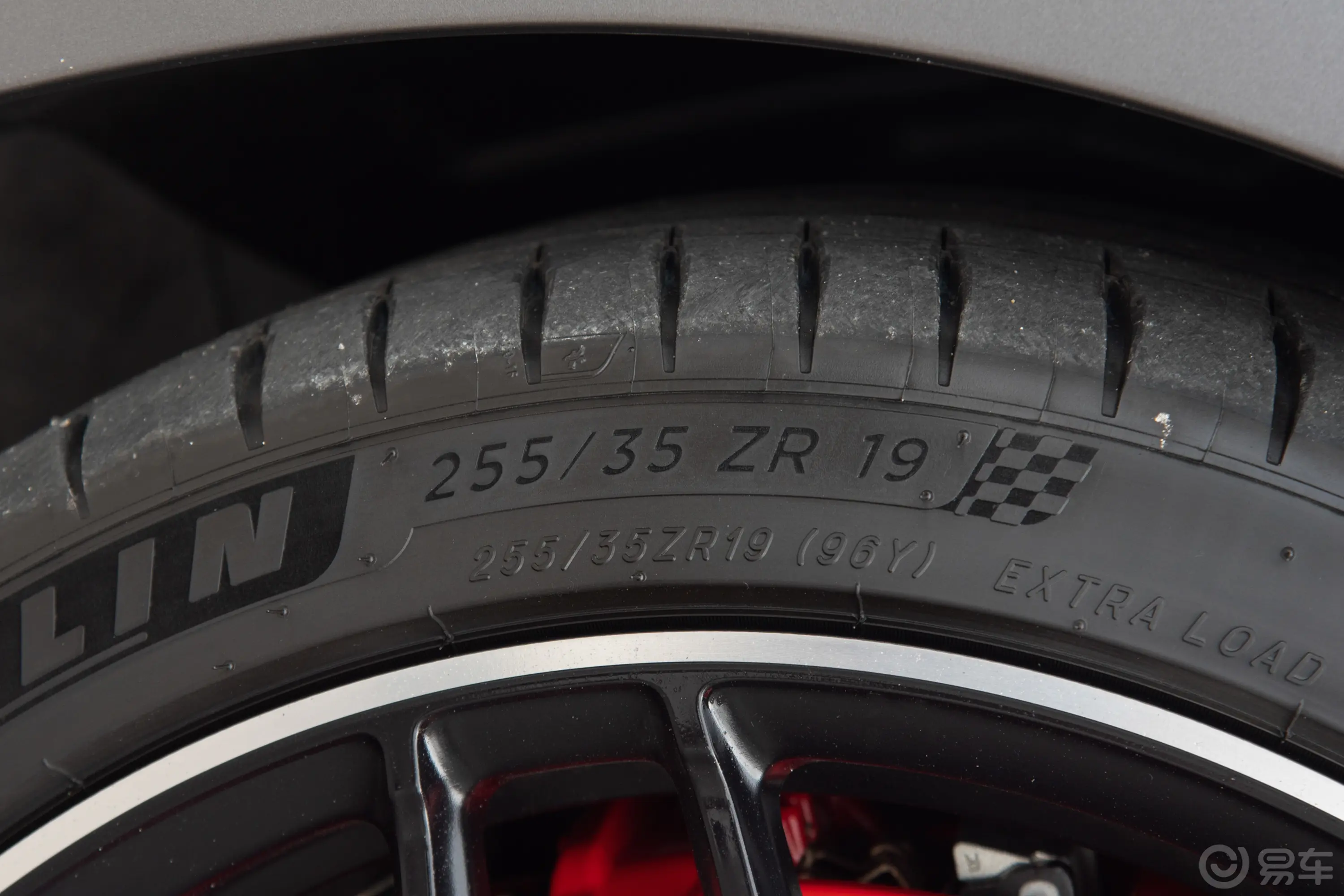 奔驰CLA AMG改款 AMG CLA 45 S 4MATIC+前轮胎尺寸