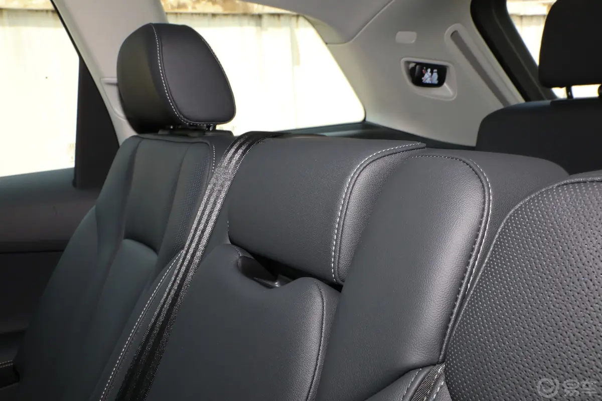 奥迪Q745 TFSI quattro S line运动型 7座后排空间