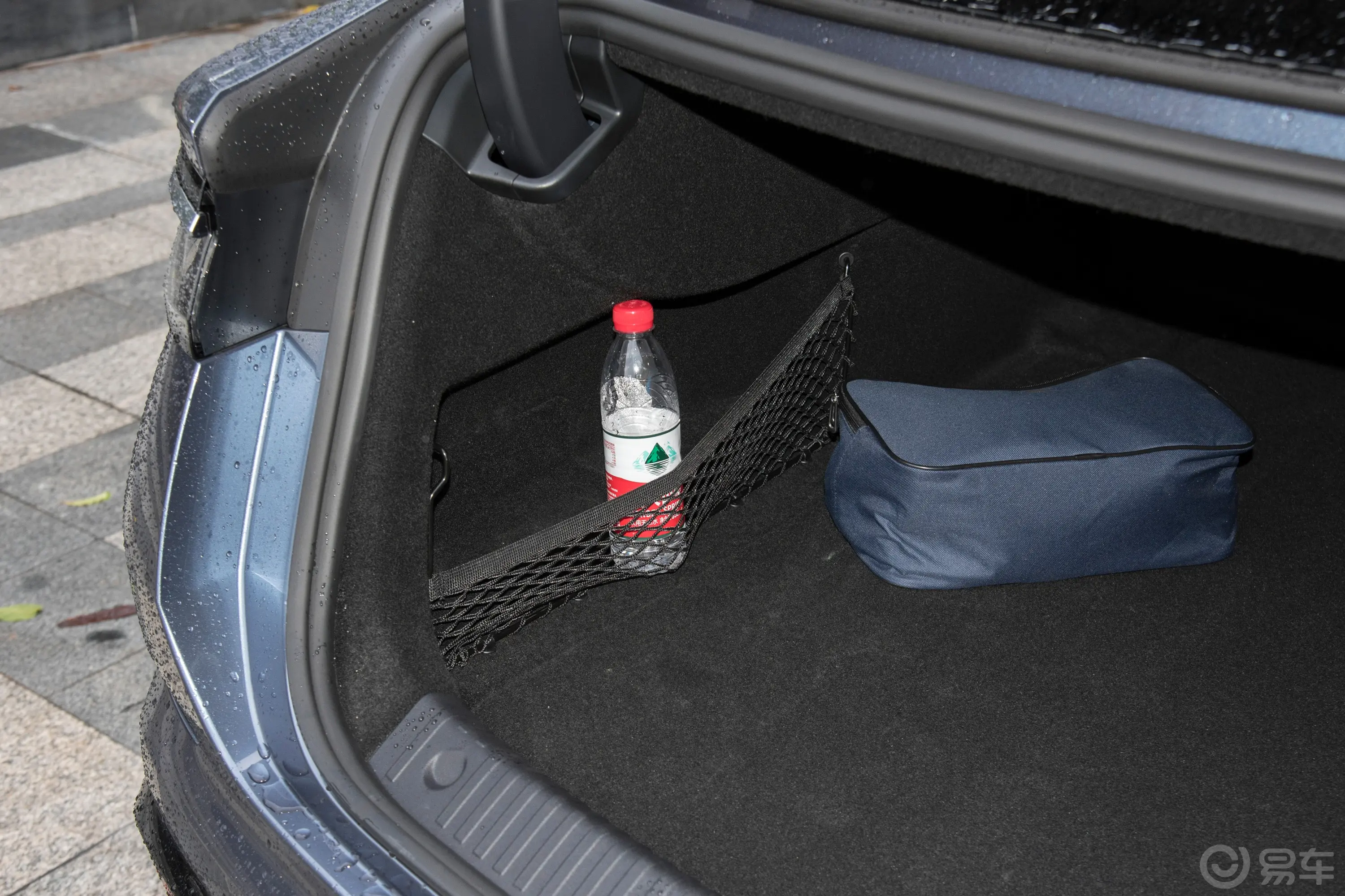 海豹07DM-i1.5L 125km 豪华型后备厢