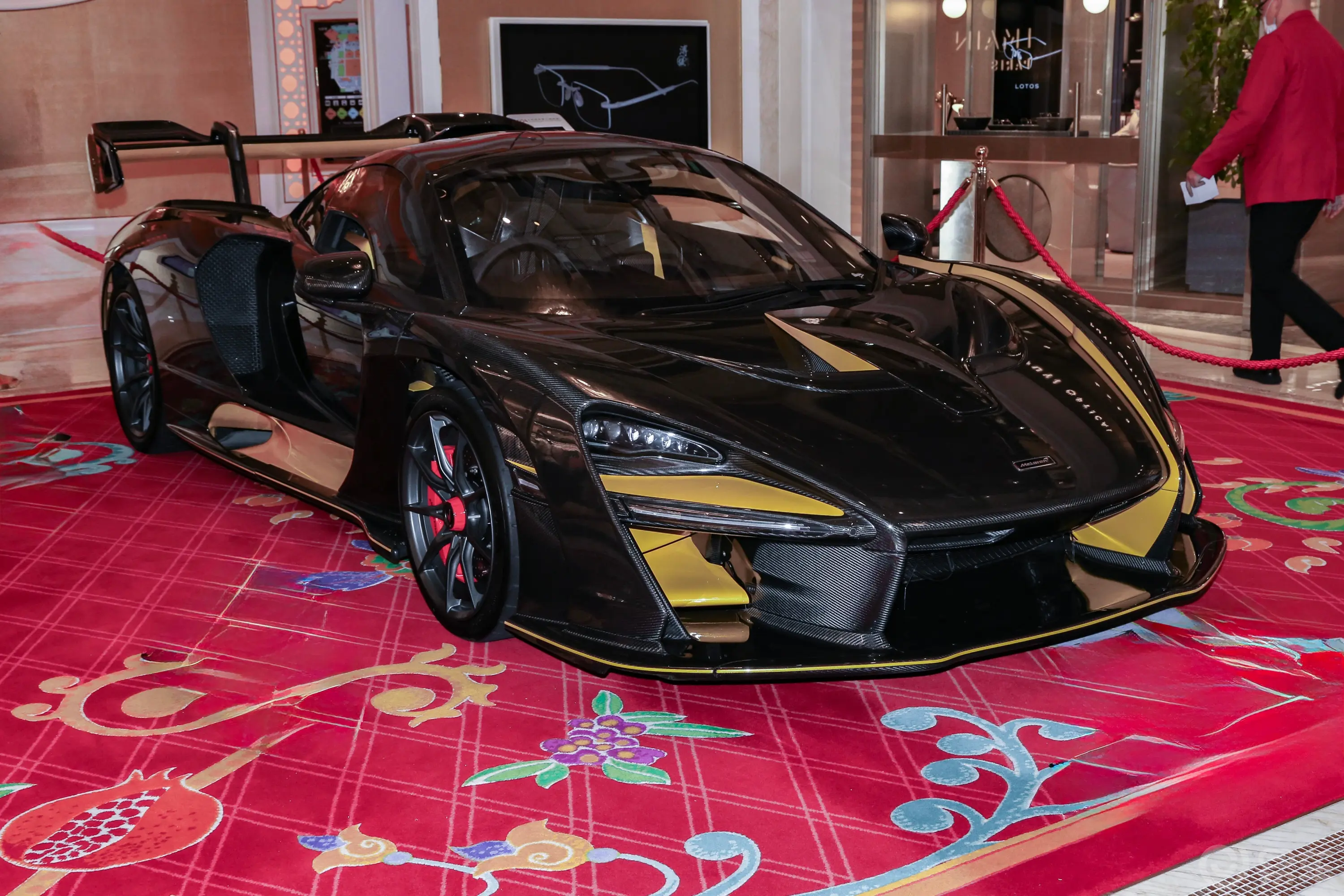 迈凯伦塞纳4.0T Carbon Theme外观