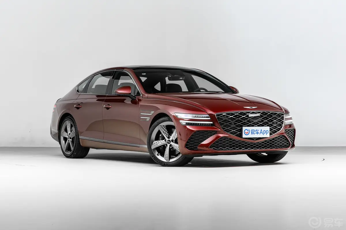 捷尼赛思G802.5T 四驱旗舰版侧前45度车头向右水平