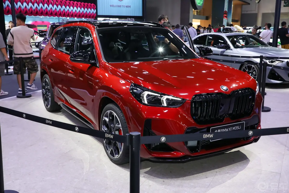 宝马X1M35Li