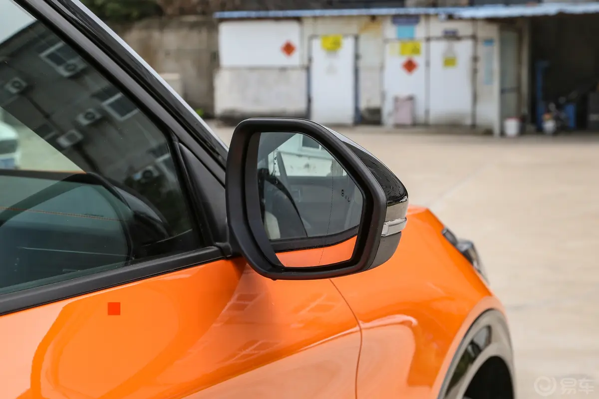 探险者EcoBoost 285 四驱昆仑巅峰版 7座外观细节