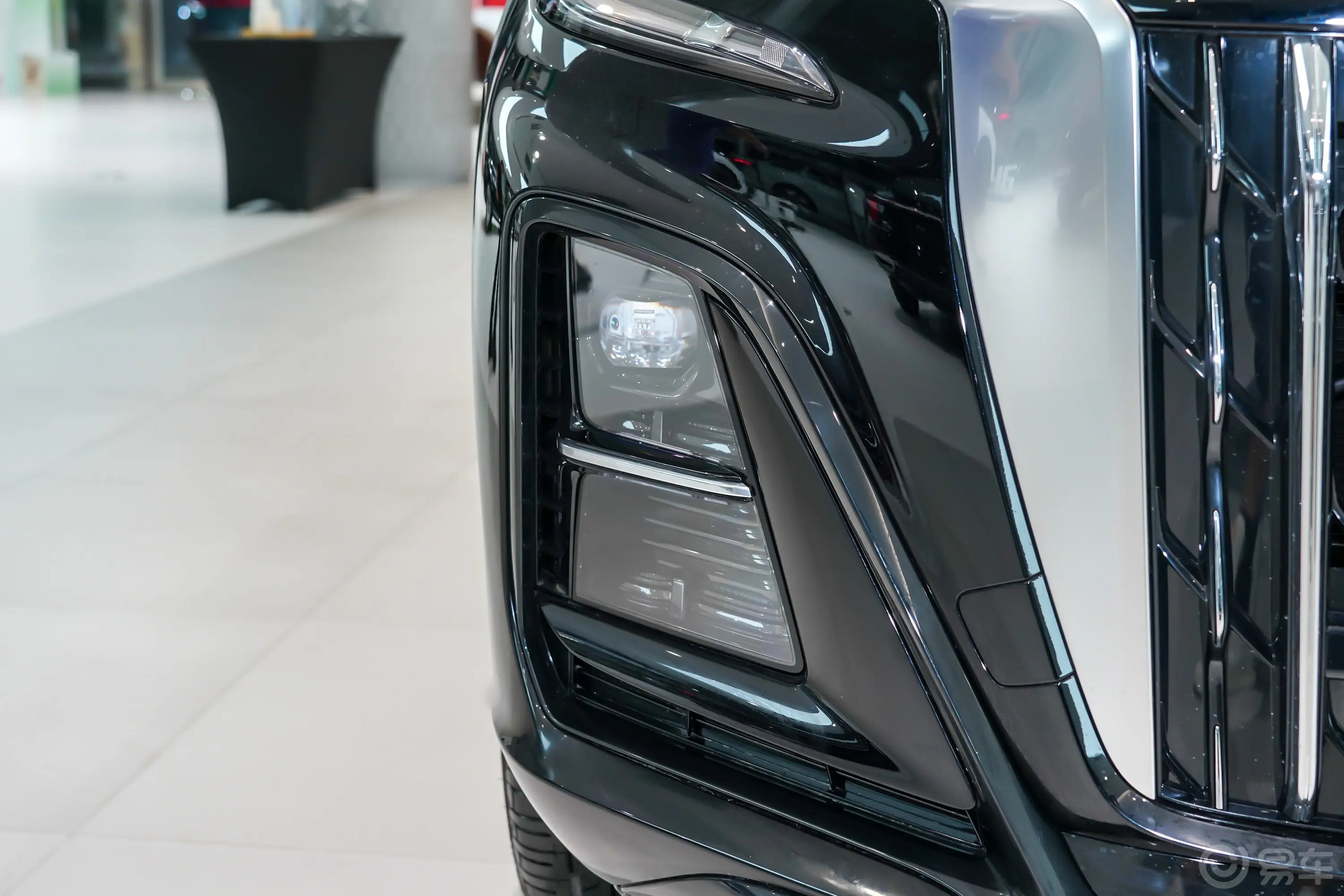 红旗HS3 PHEV1.5T 115km 劲为版外观灯组