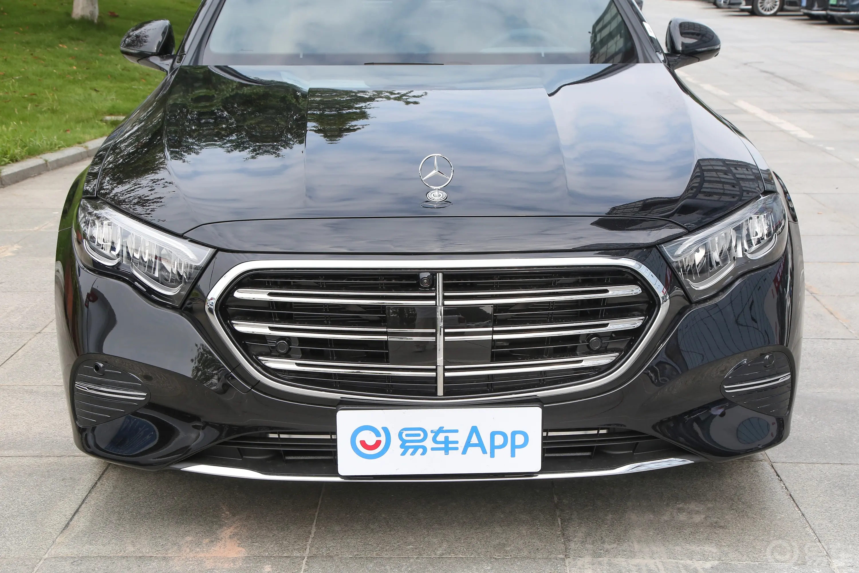 奔驰E级E 300 L 豪华型外观细节