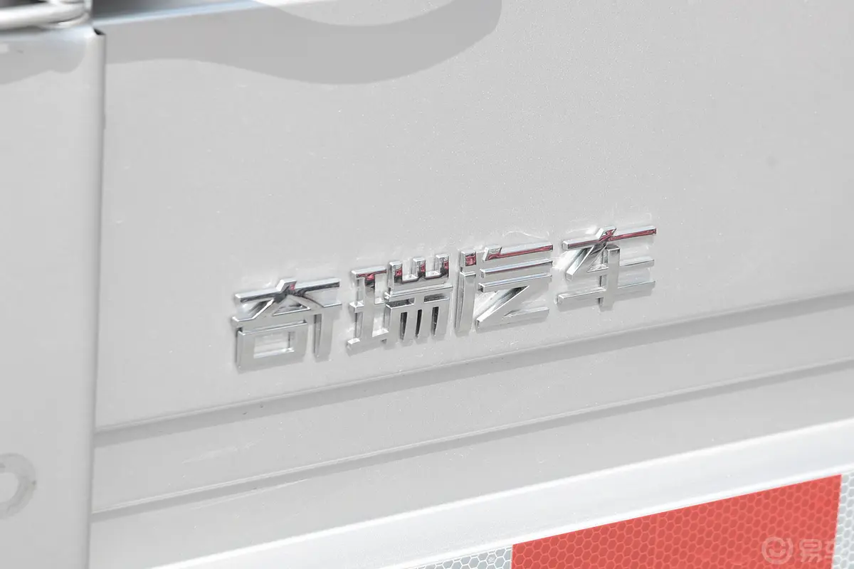 小象X7260km 栏板车豪华版 3815mm货箱外观细节