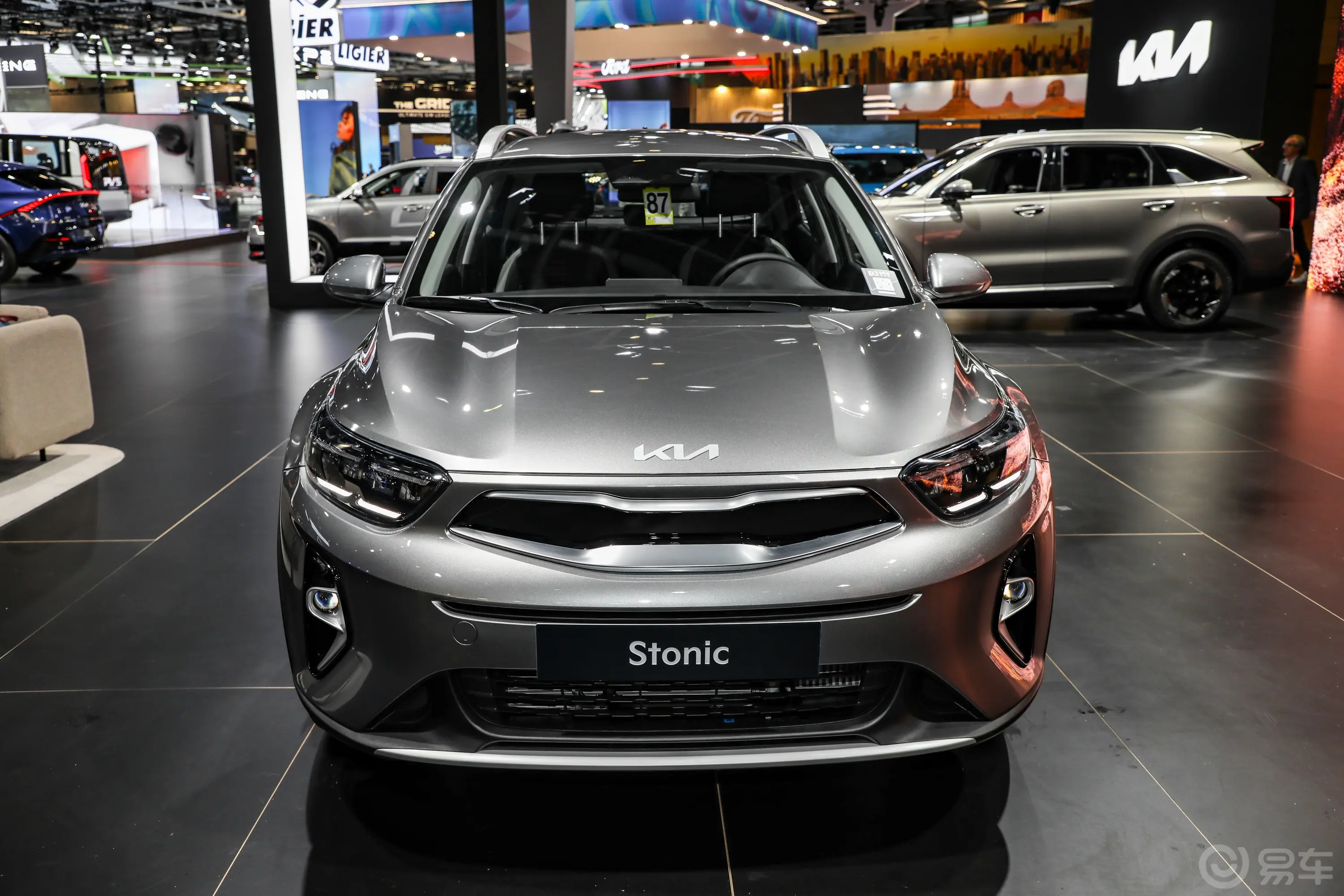Stonic标准版正前水平