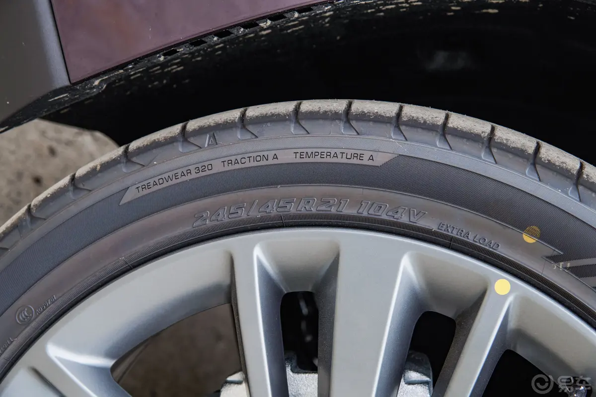 零跑C16纯电版 520km 智享版前轮胎尺寸