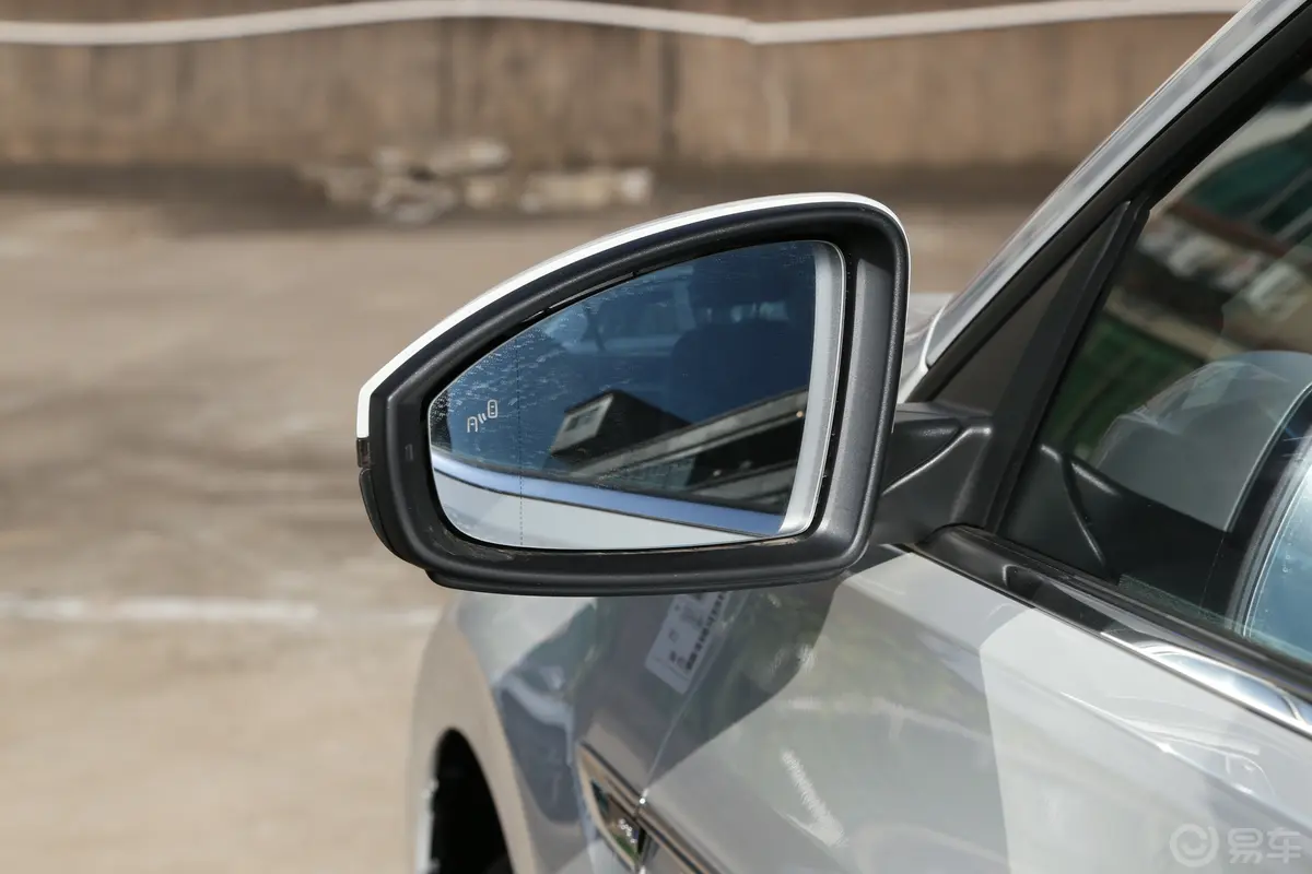宝来300TSI 双离合尊行版后视镜镜面