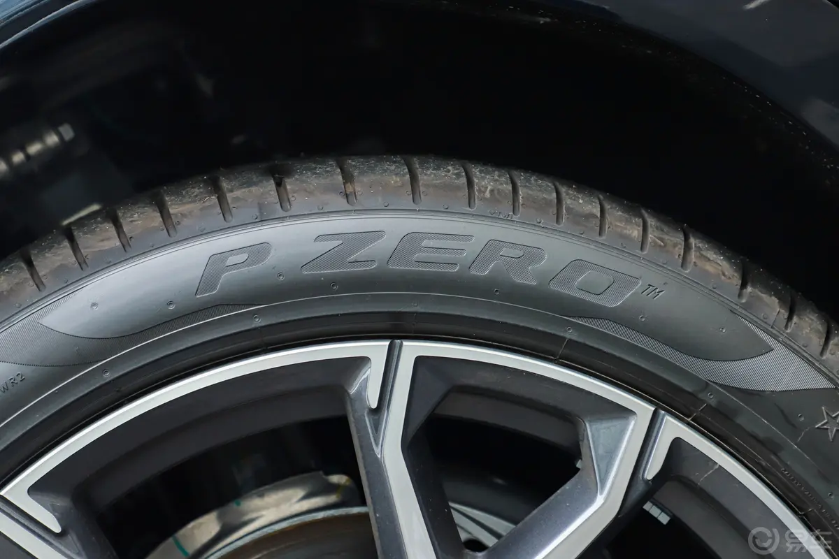 宝马X6xDrive40i M运动套装前轮胎系列
