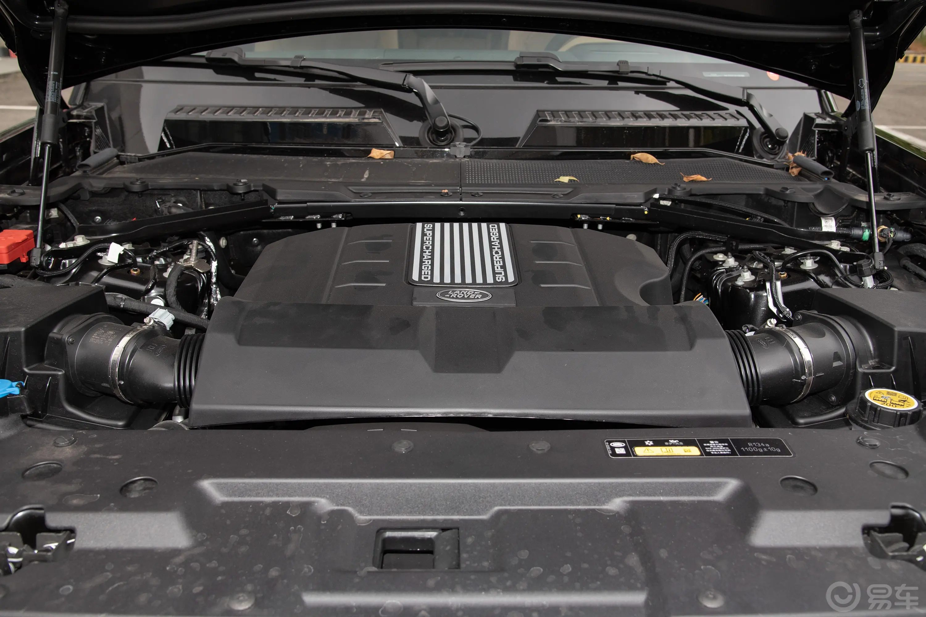 卫士110 5.0S 525PS V8发动机/电机特写