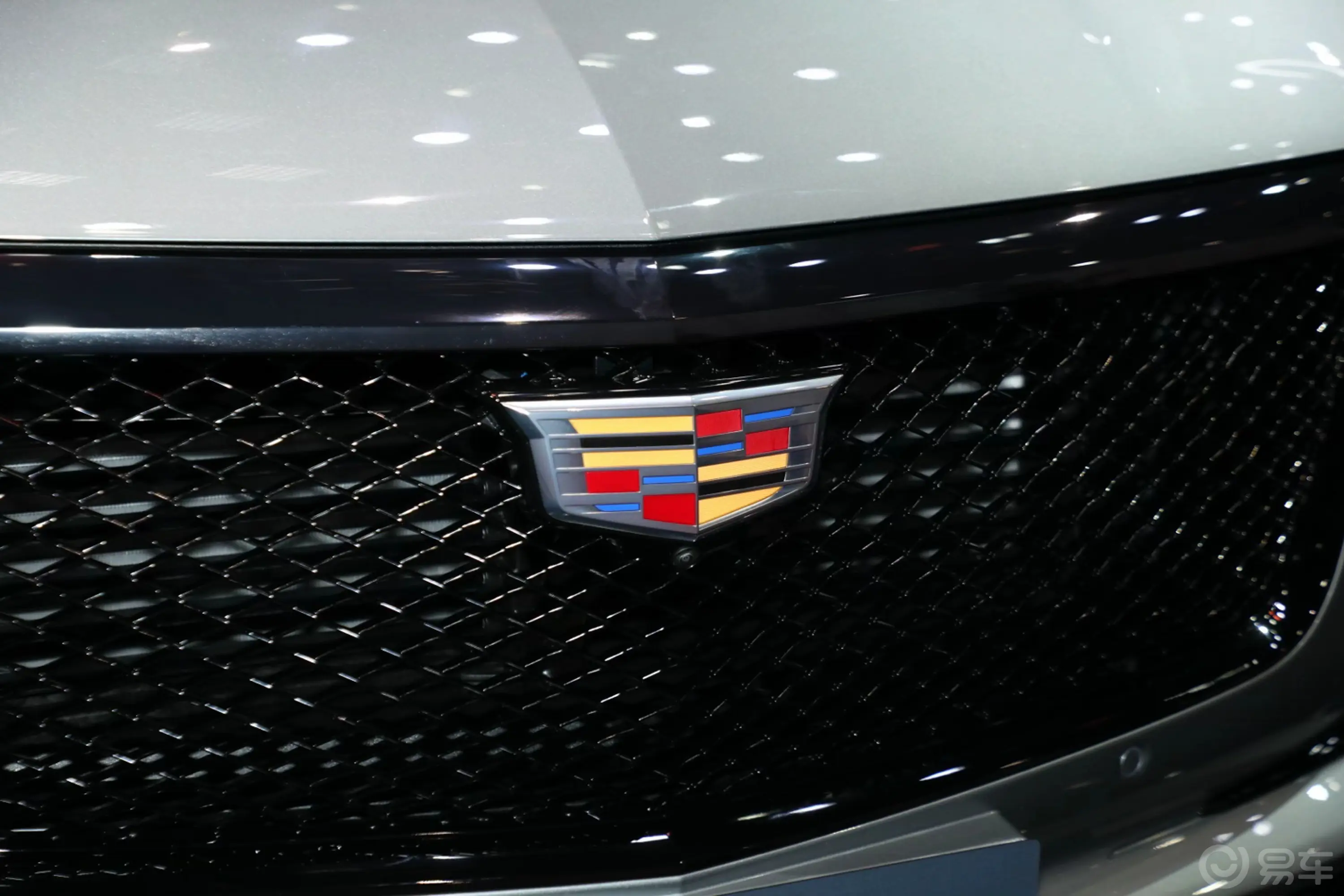 凯迪拉克XT5轻混 2.0T 铂金型