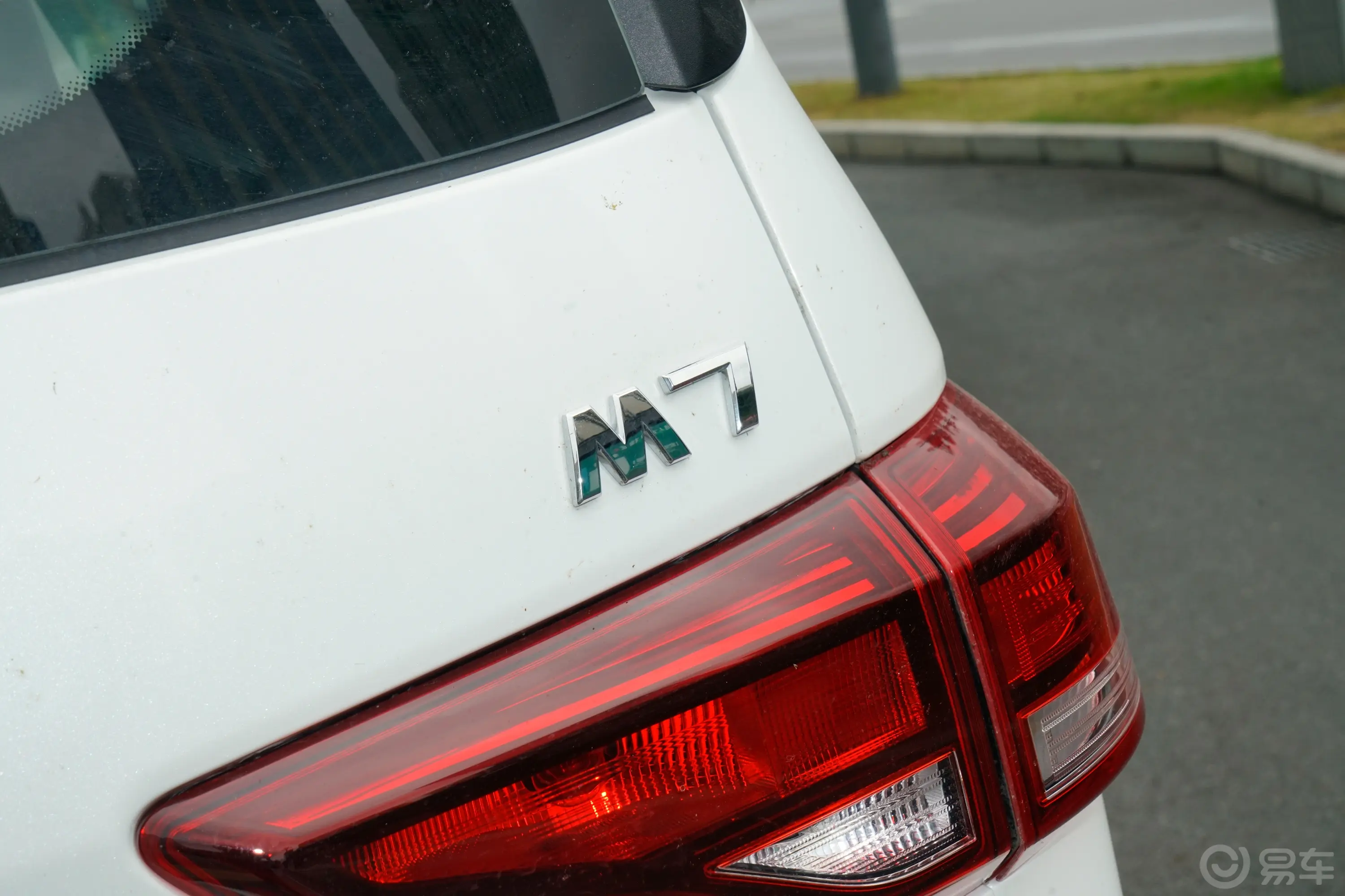 锐胜王牌M72.0L 手动长轴中级营运舒适版 9座 CNG外观细节
