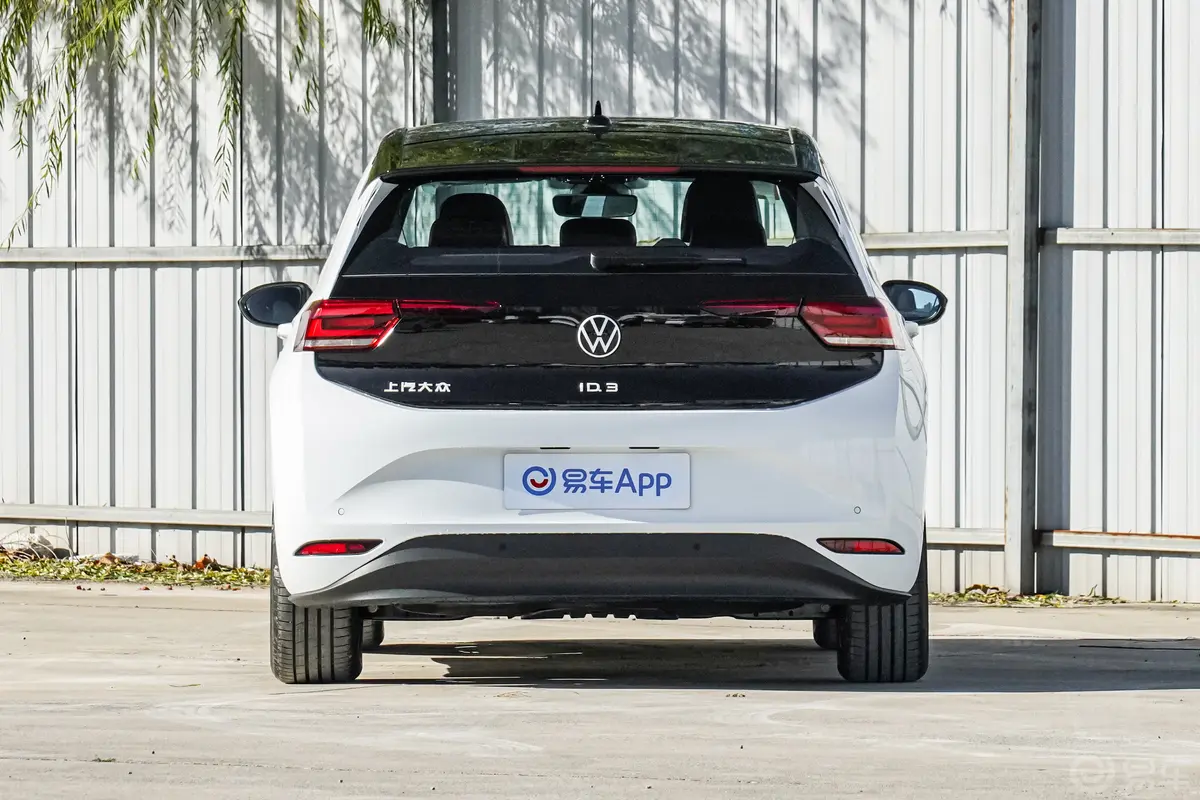 大众ID.3聪明款 450km 极智版正后水平