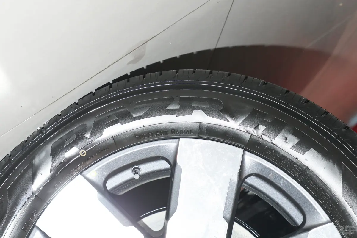 北京越野BJ40增程1.5T 152km 进阶版前轮胎系列
