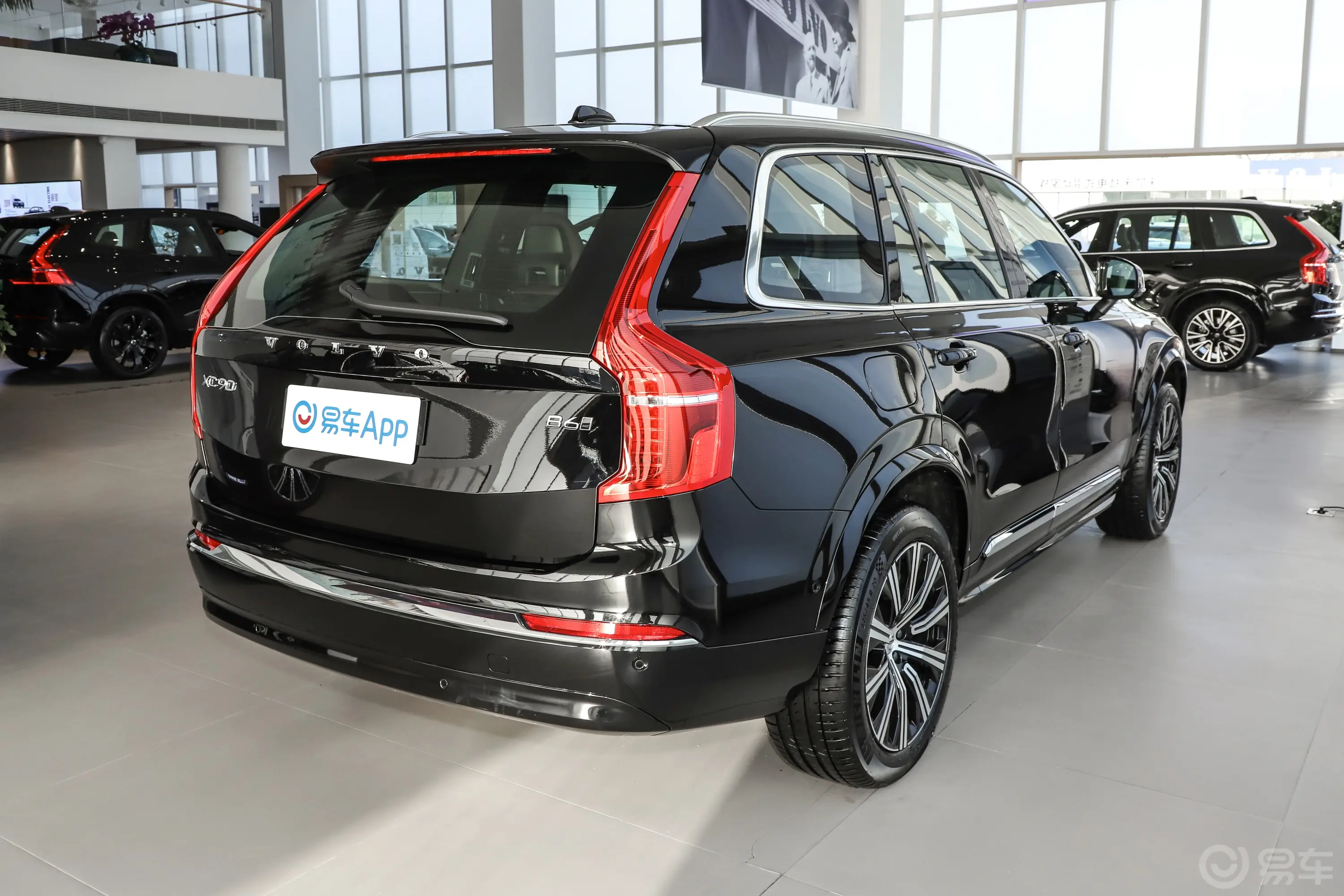 沃尔沃XC90B6 智雅豪华版 7座侧后45度车头向右水平