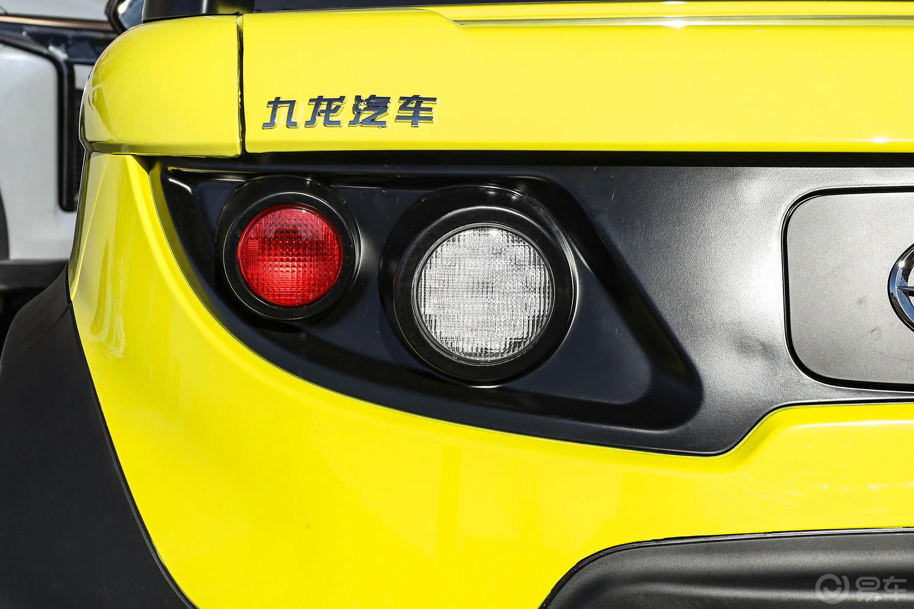 开鹿V3200km 豪华型外观灯组