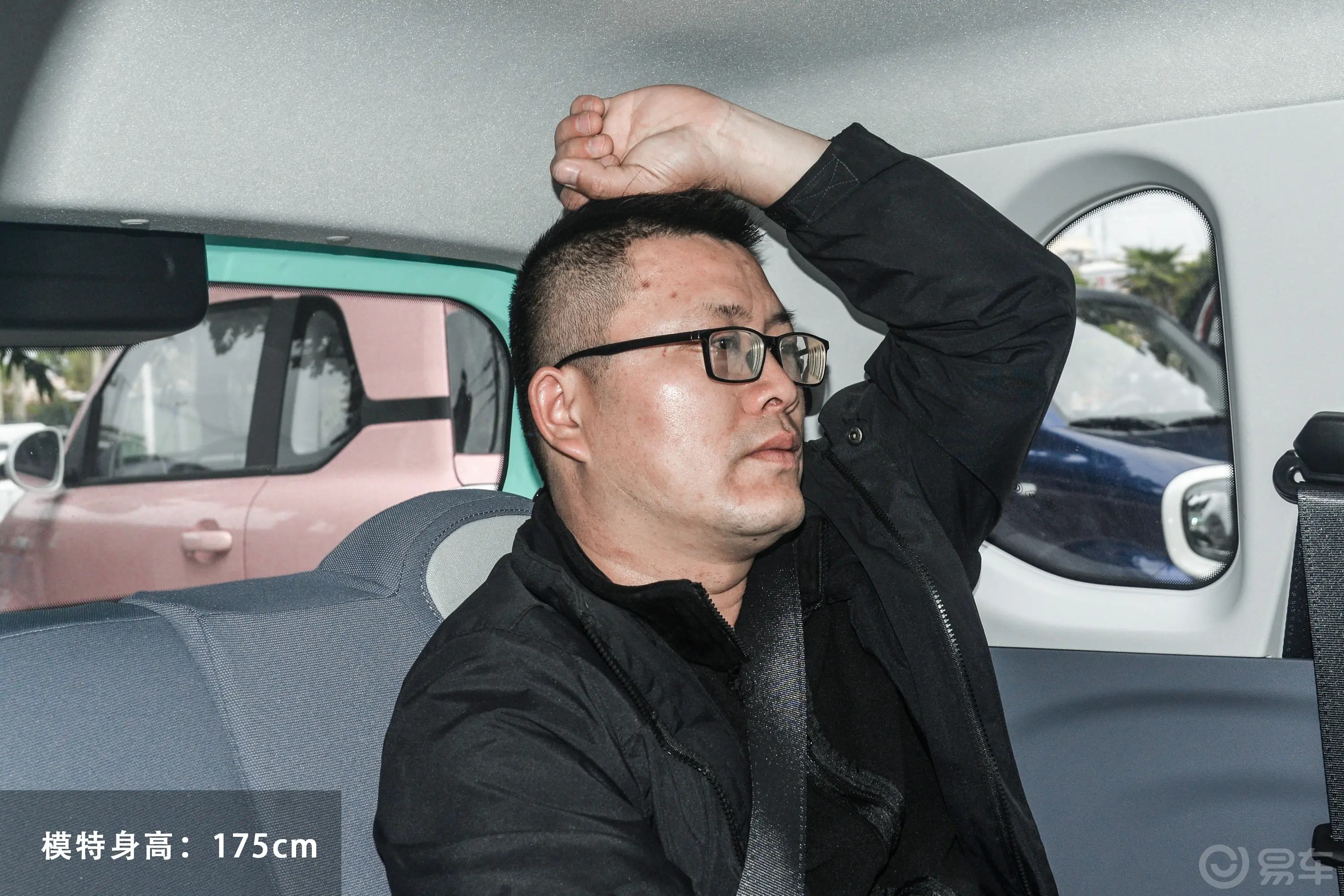 奔腾小马222km 伶俐马后排头部空间