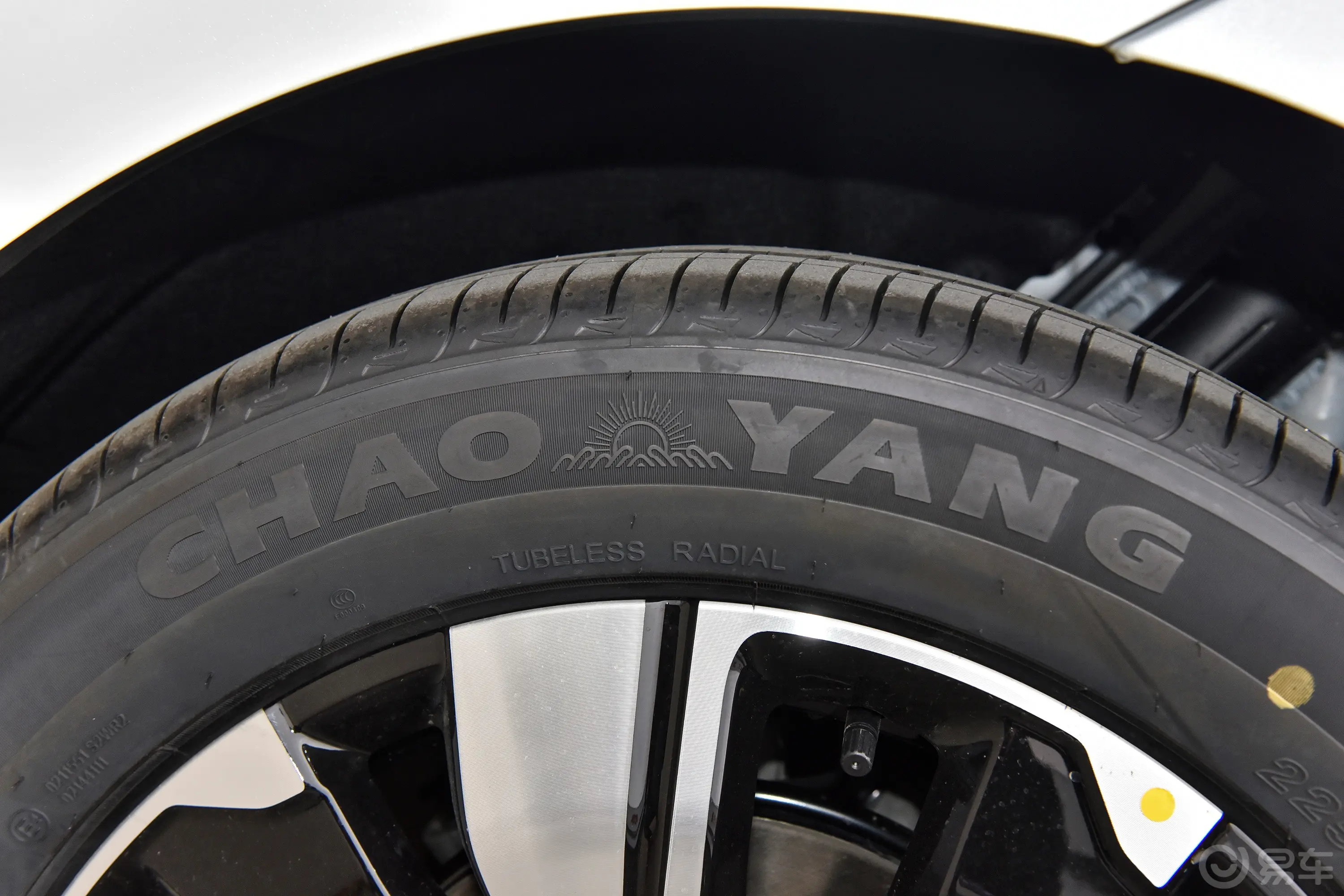 长安启源A07纯电 蓝鲸版 525km 豪华型前轮胎品牌