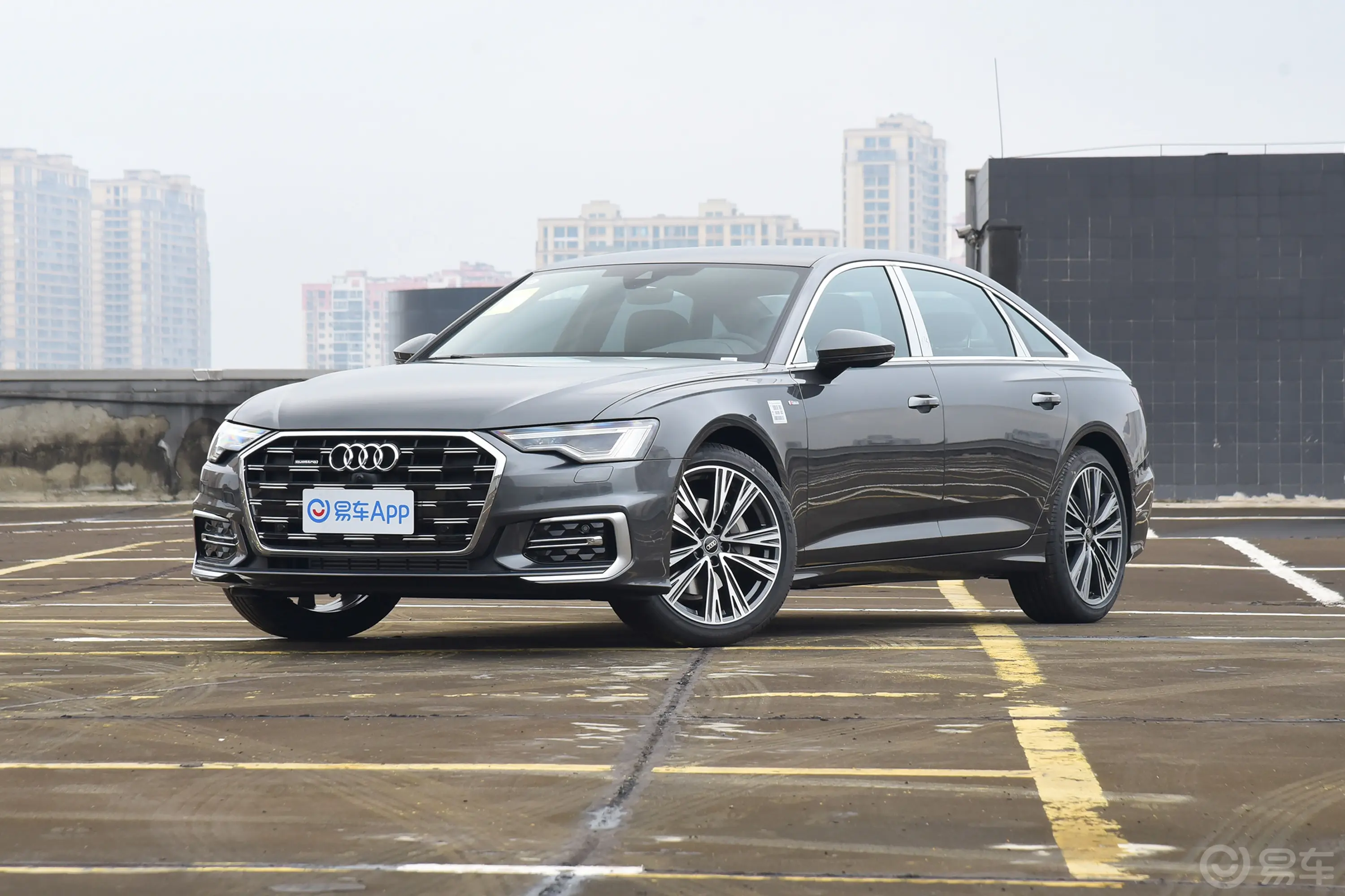 【奥迪A6L改款 45 TFSI quattro 臻选动感型侧前45度车头向左水平图片-汽车图片大全】-易车