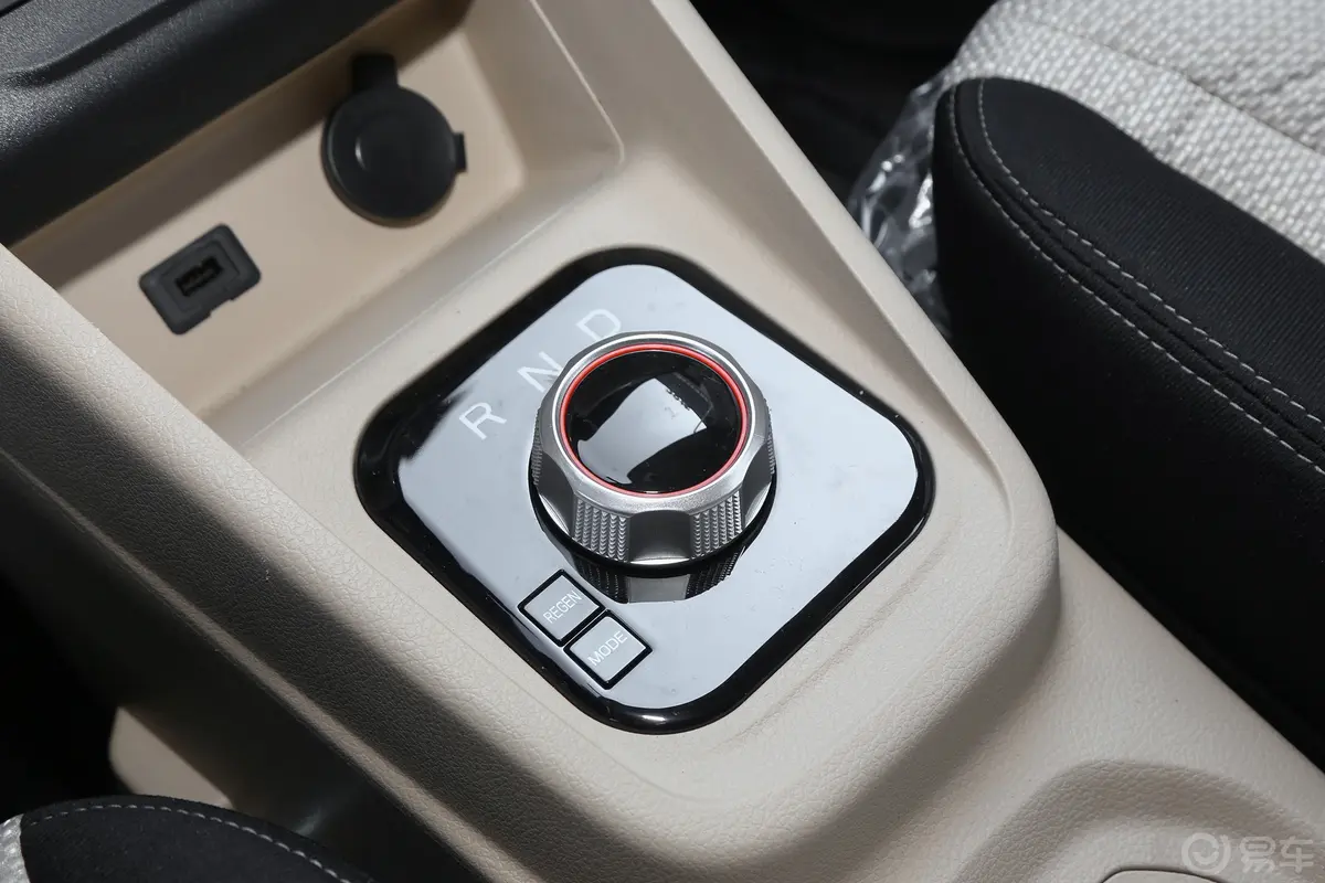 跨越星V7 EV316km 客车对开门豪华版 6座 50.38kWh换挡装置