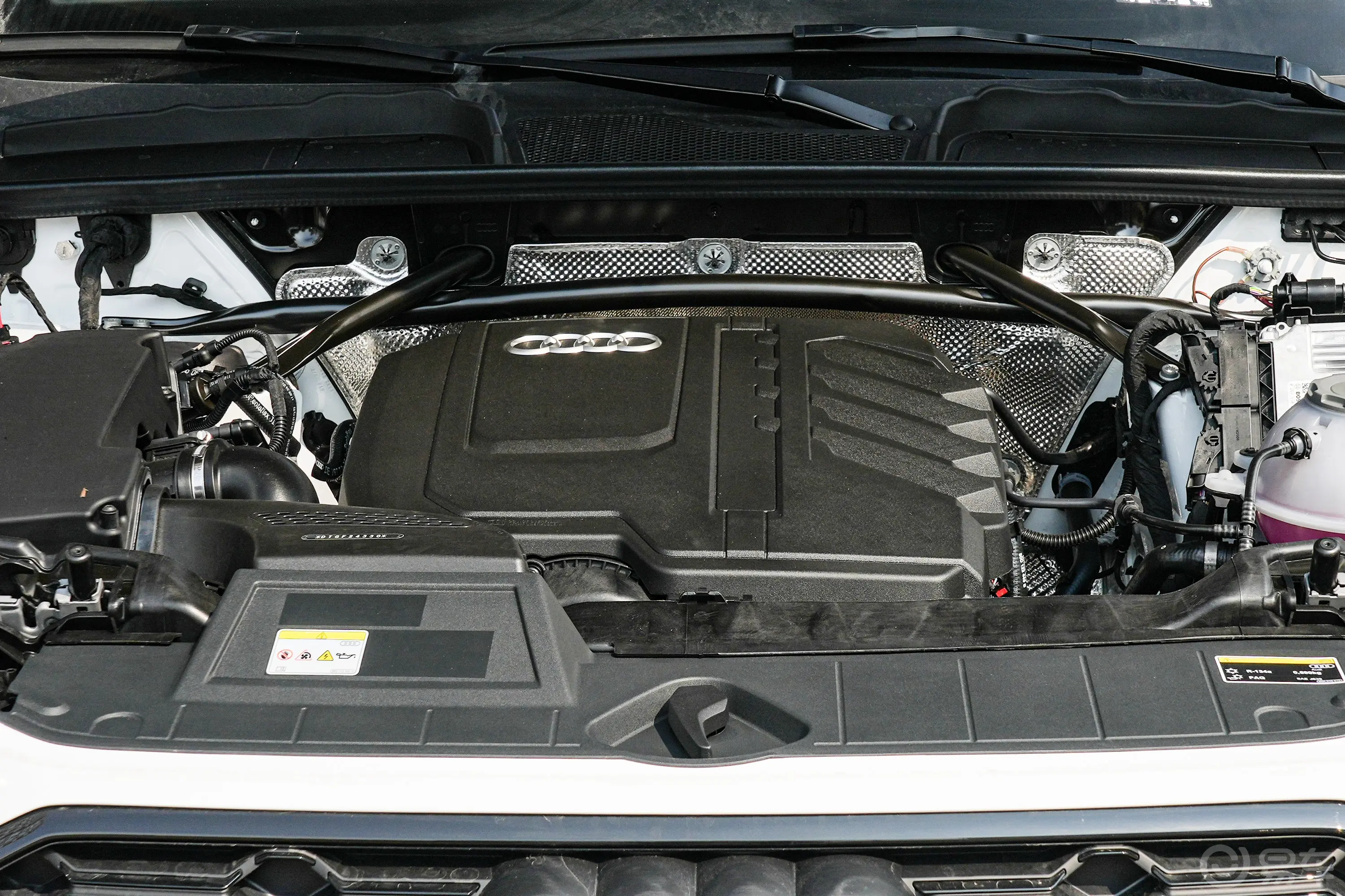 奥迪Q5Lquattro45周年典藏版 40 TFSI 豪华动感型发动机/电机特写