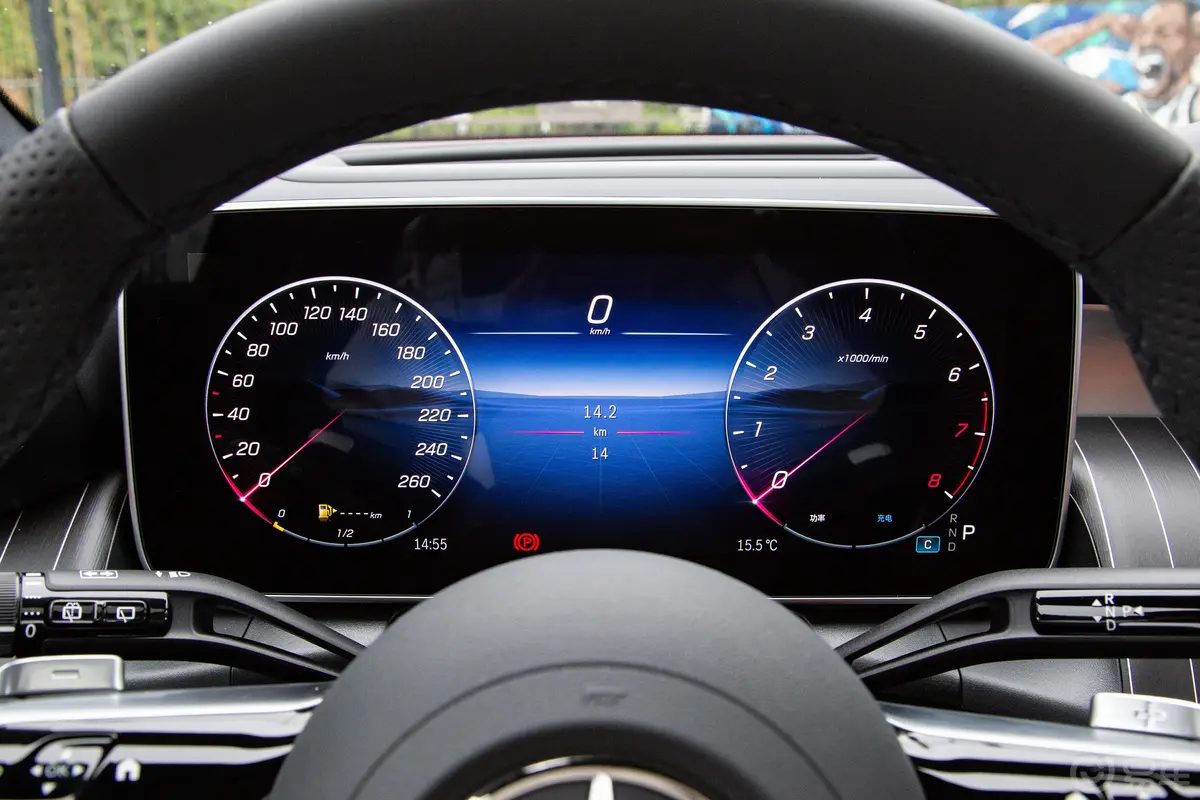 奔驰GLCGLC 300 L 4MATIC 豪华型 7座仪表盘