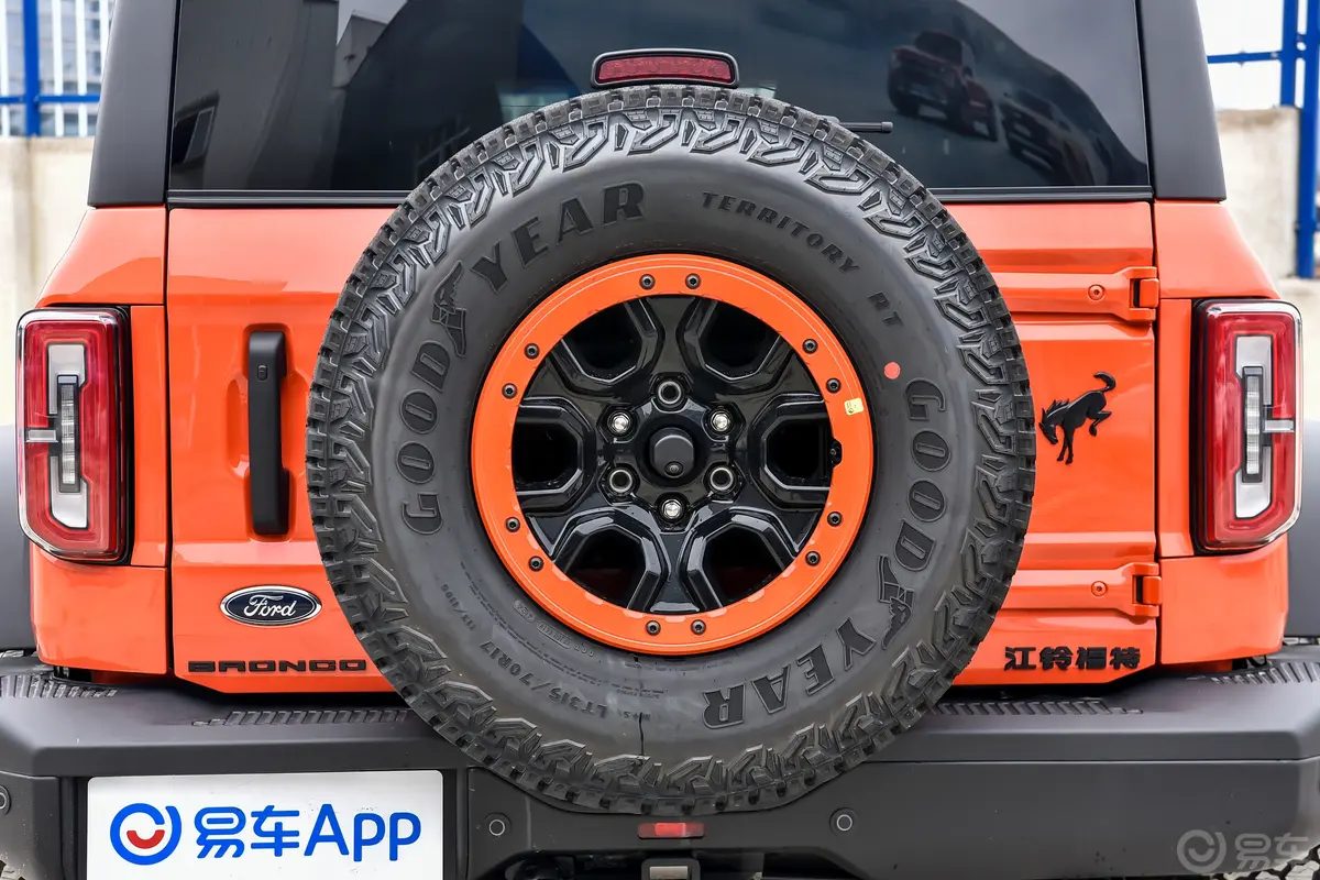 福特烈马2.3T 大沙丘限量定制版备胎
