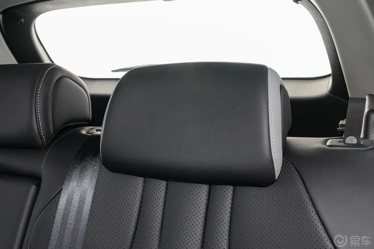 海狮05DM-i智驾版 1.5L 75km 豪华型后排空间