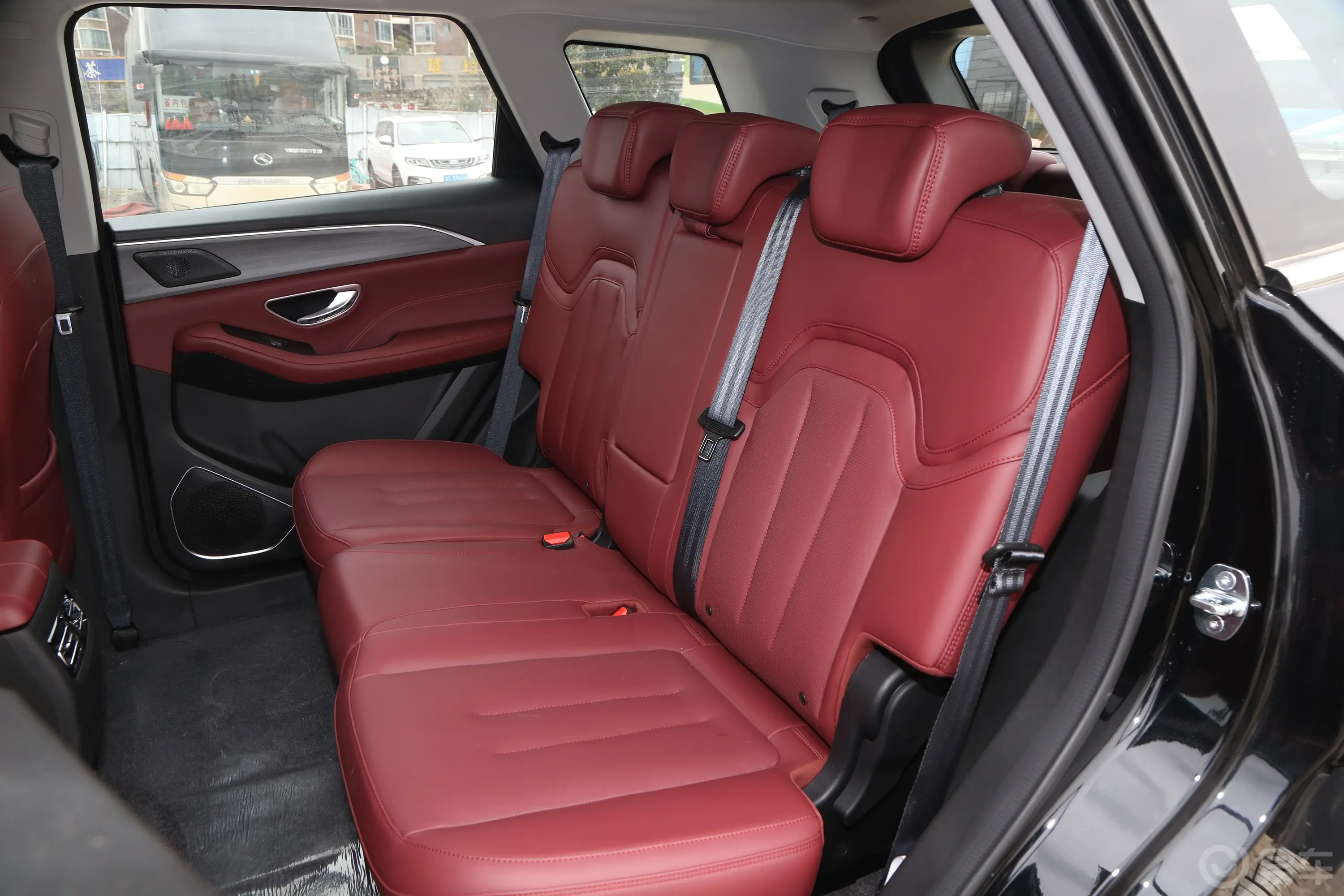 捷途X90 PLUS1.6T 双离合豪华版 7座后排座椅